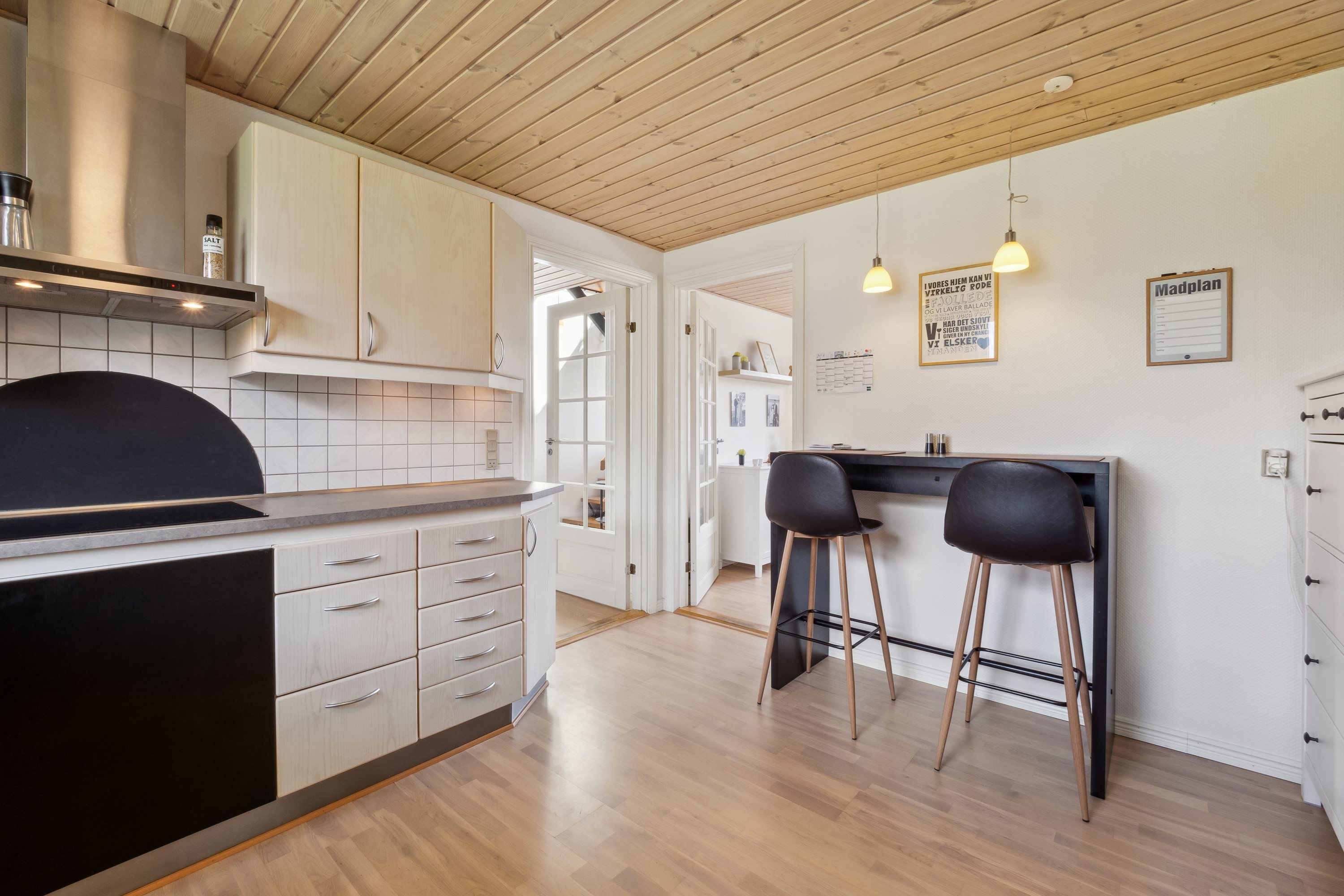 Fremhævet køkken billede i fuldskærmstilstand. Billede af Landlystvej 1, Vodstrup, 7900 Nykøbing M