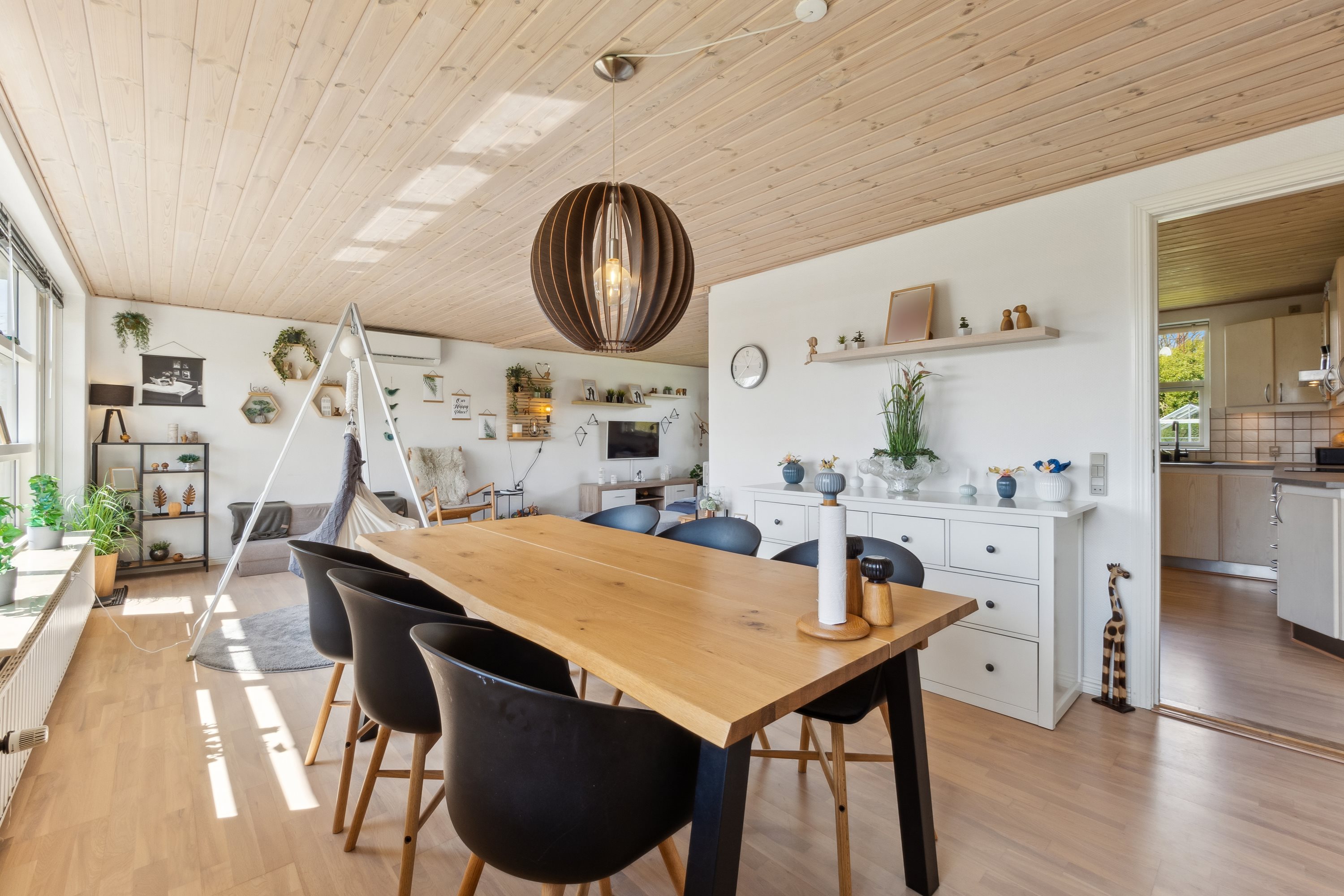 Fremhævet alrum billede i fuldskærmstilstand. Billede af Landlystvej 1, Vodstrup, 7900 Nykøbing M