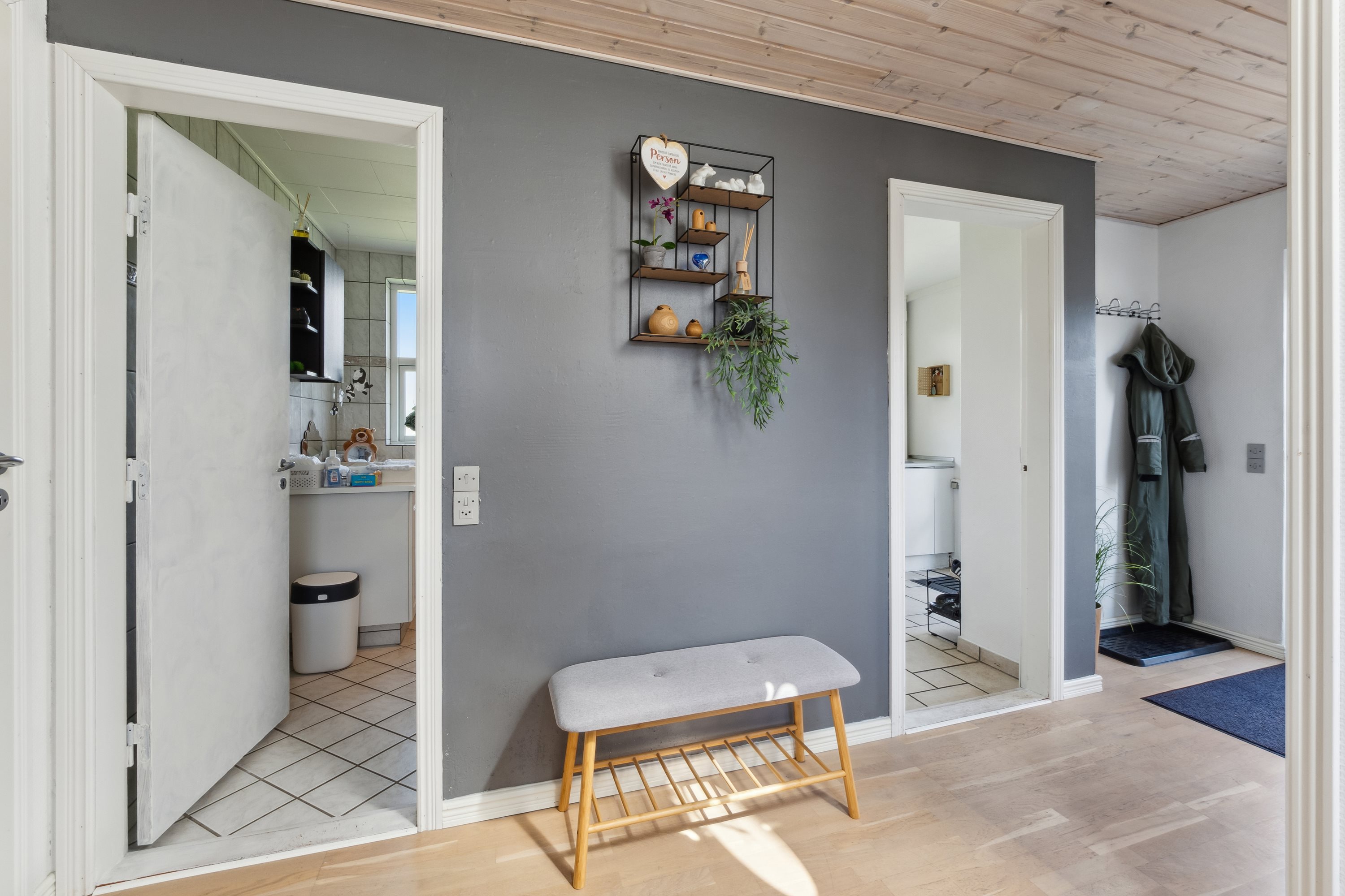 Fremhævet gang billede i fuldskærmstilstand. Billede af Landlystvej 1, Vodstrup, 7900 Nykøbing M