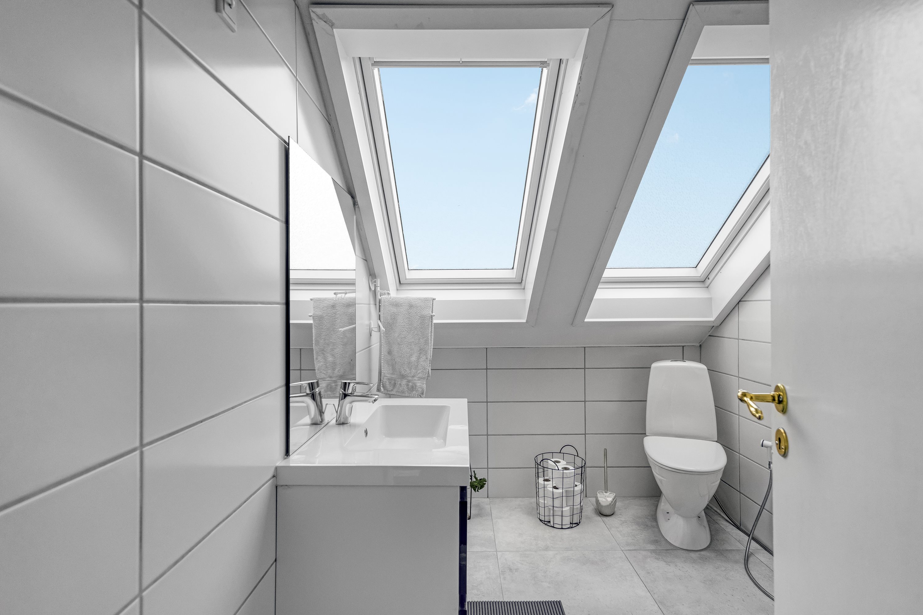 Fremhævet bad billede i fuldskærmstilstand. Billede af Halmøvænget 38, True, 8381 Tilst