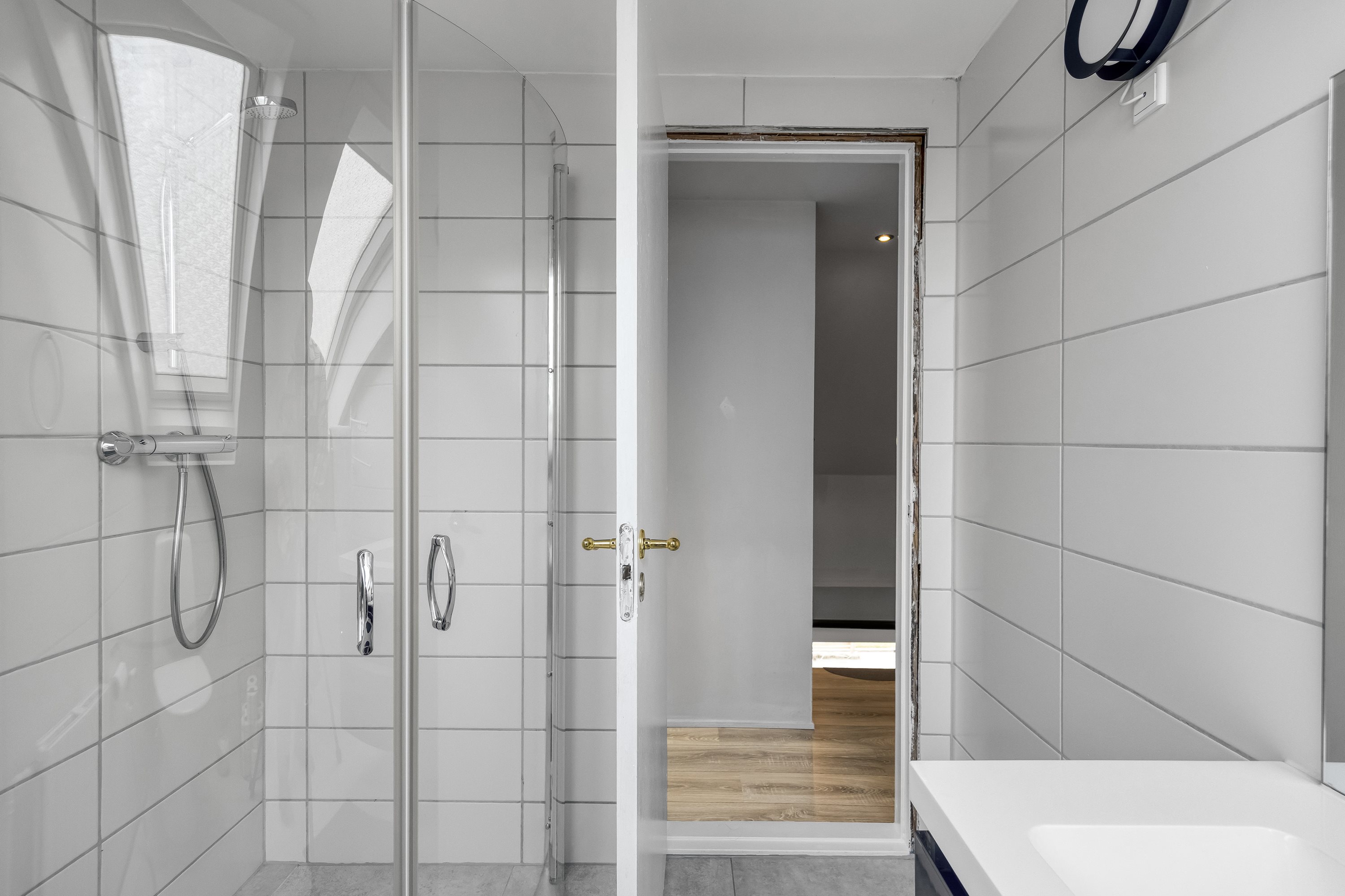 Fremhævet bad billede i fuldskærmstilstand. Billede af Halmøvænget 38, True, 8381 Tilst