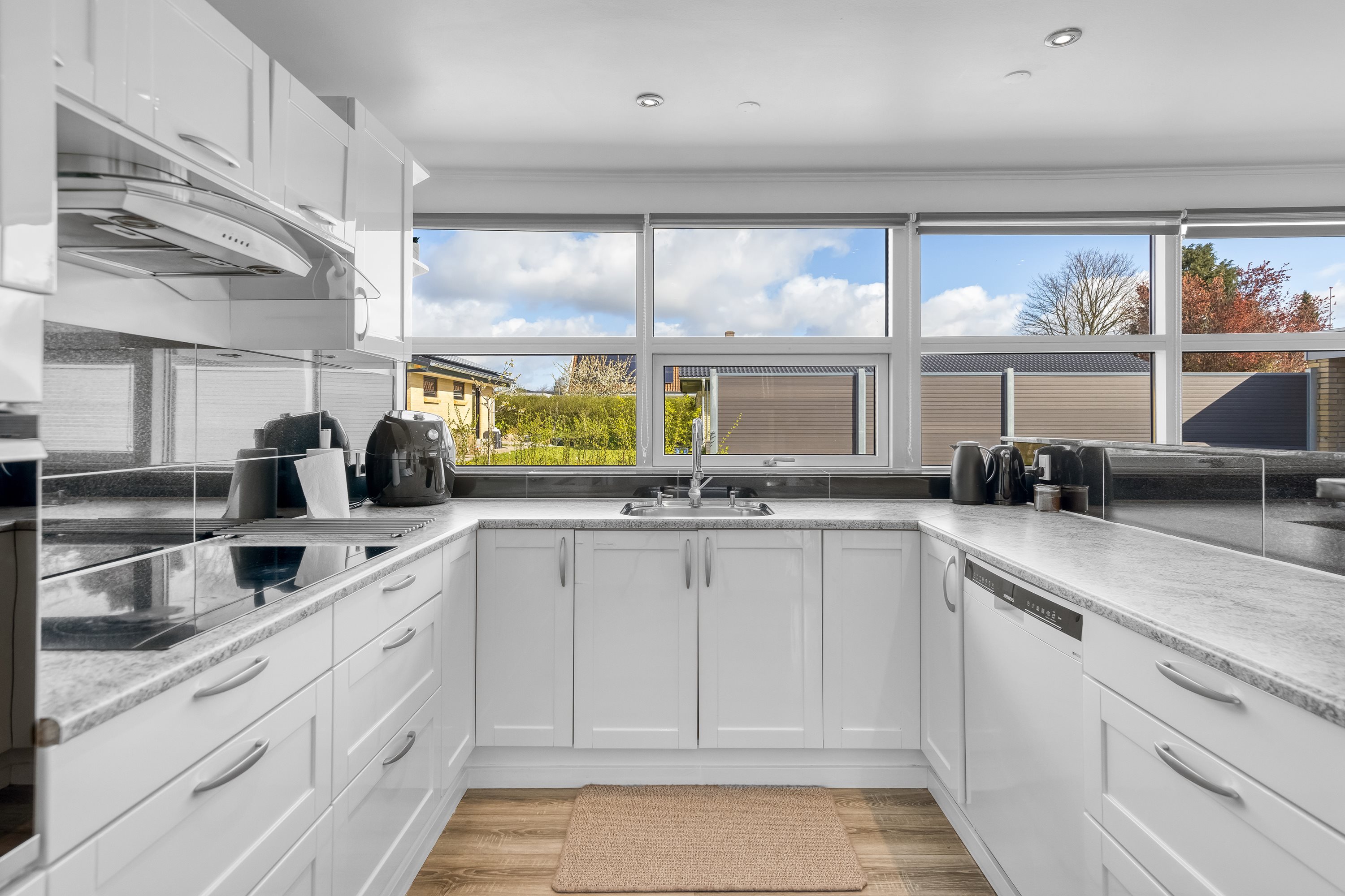 Fremhævet køkken billede i fuldskærmstilstand. Billede af Halmøvænget 38, True, 8381 Tilst