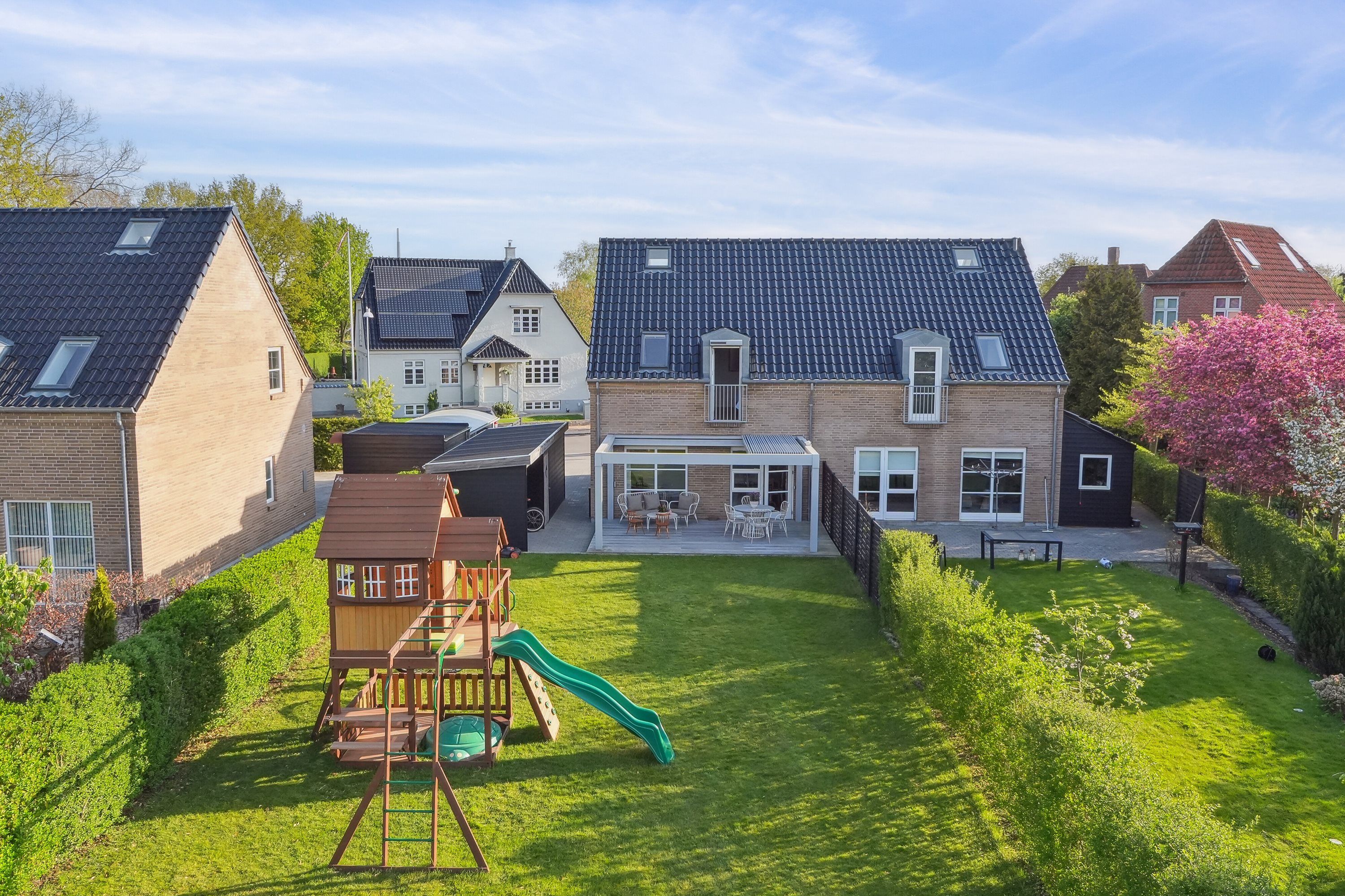 Fremhævet set fra haven billede i fuldskærmstilstand. Billede af Vibevej 1C, 5000 Odense C