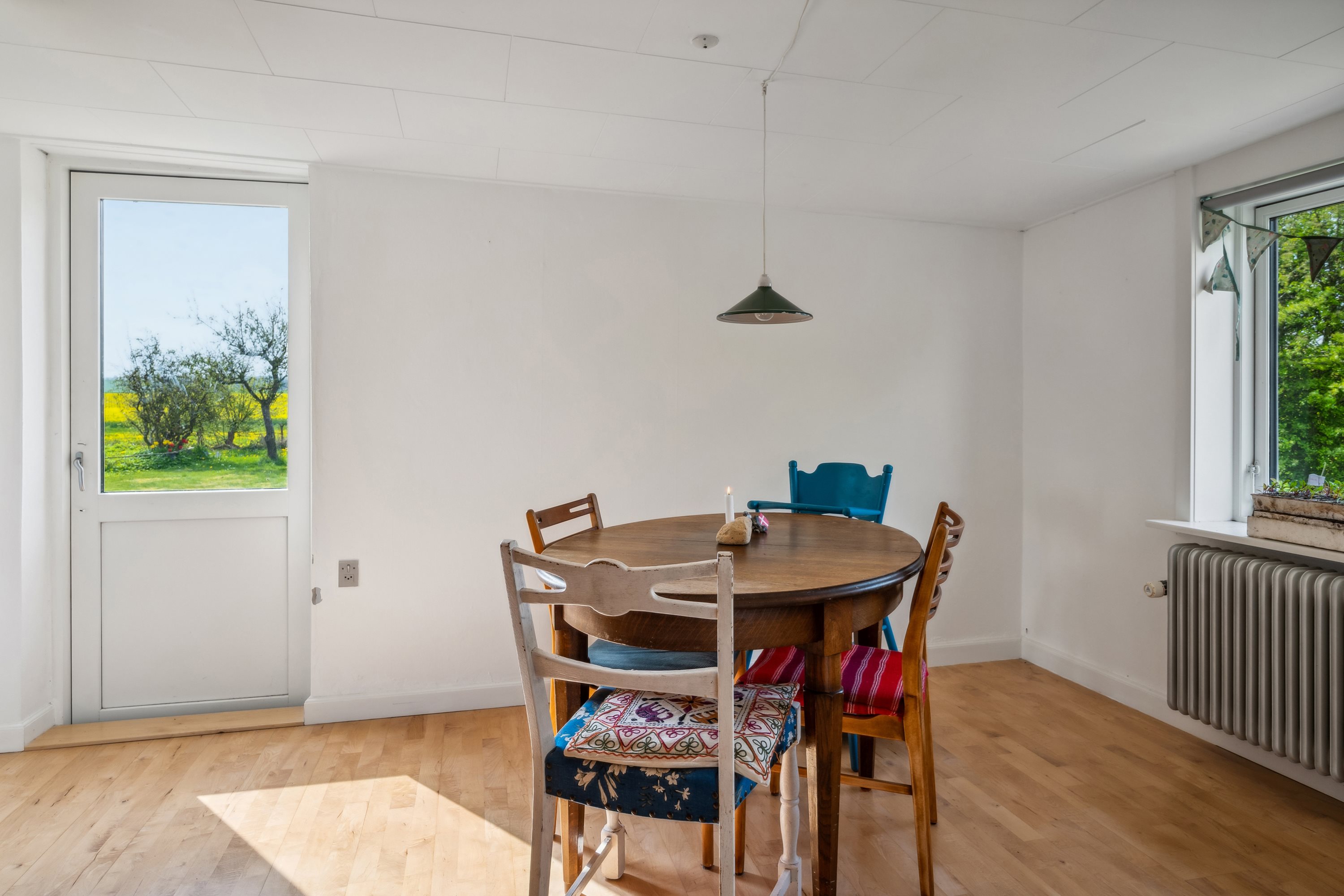 Fremhævet stue billede i fuldskærmstilstand. Billede af Gyden 7A, Jebjerg, 8870 Langå