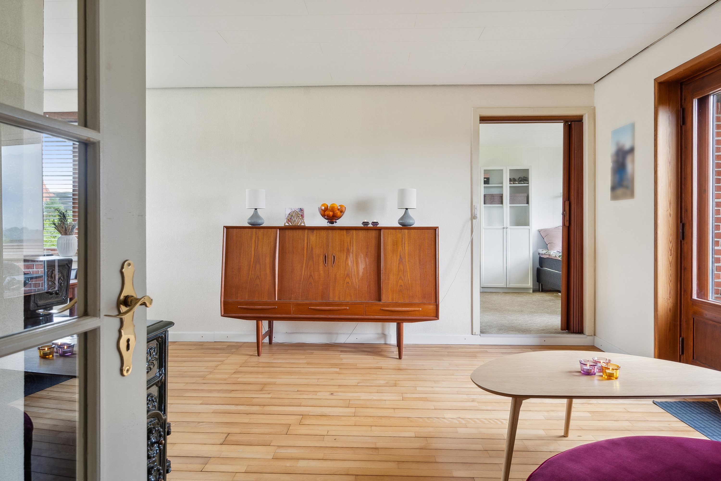 Fremhævet stue billede i fuldskærmstilstand. Billede af Randersvej 18, 9500 Hobro