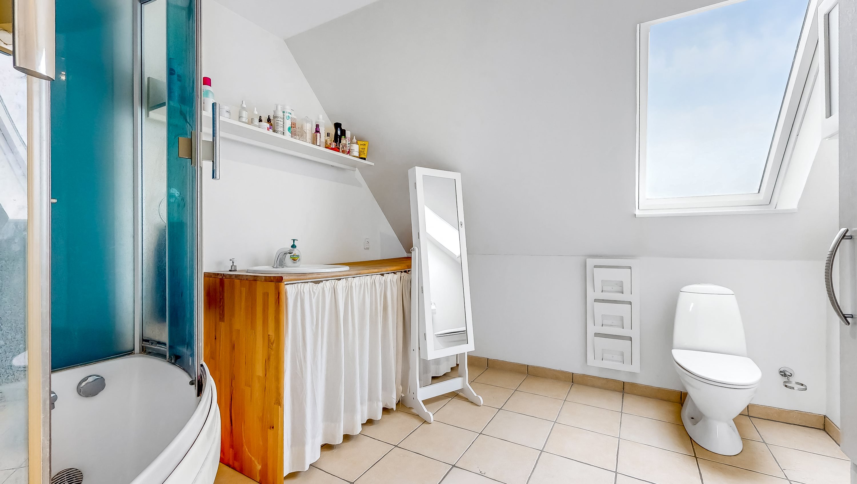 Fremhævet  billede i fuldskærmstilstand. Billede af Lærkevej 18, Ørum, 8830 Tjele