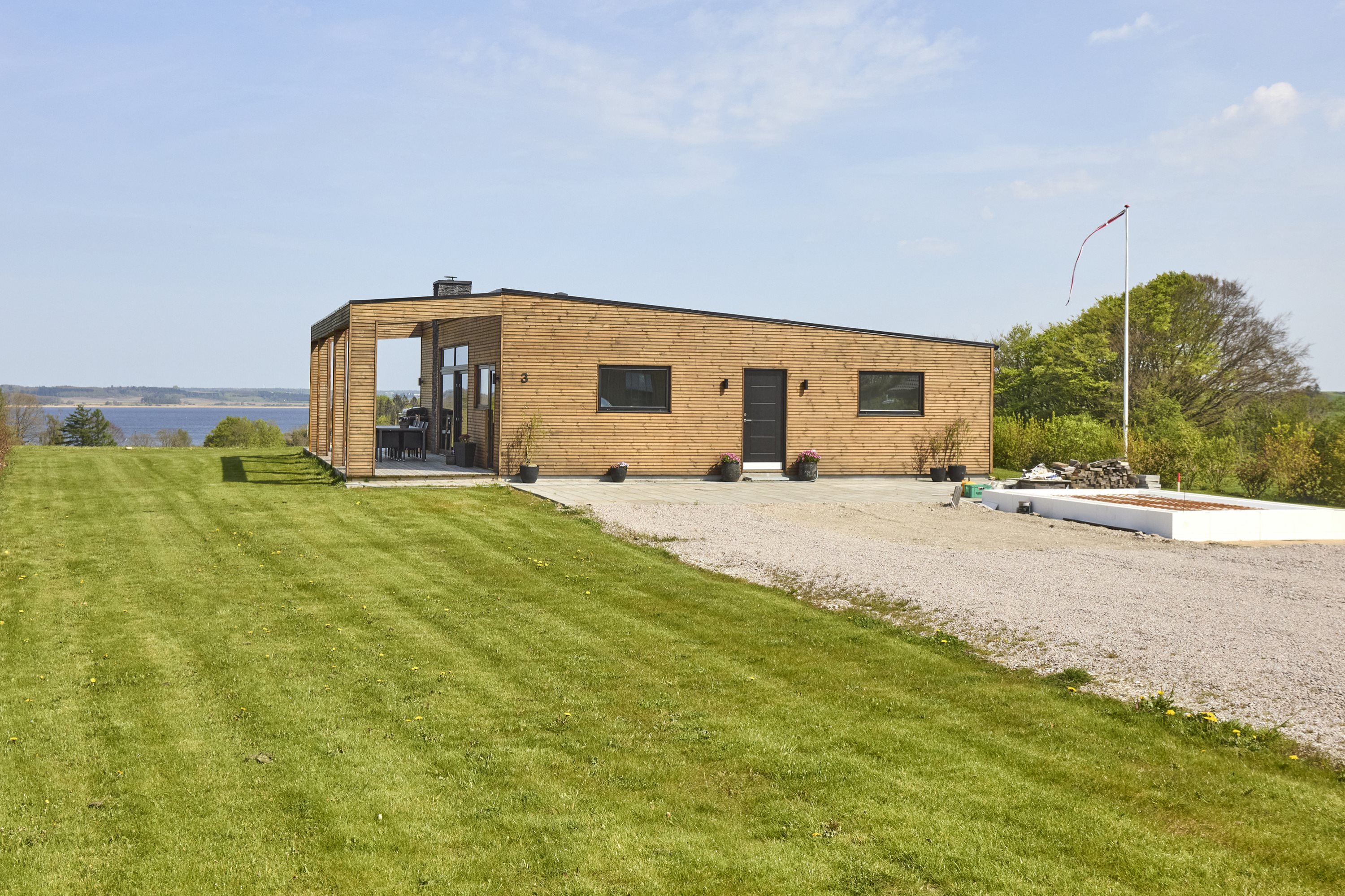 Fremhævet ejendommen billede i fuldskærmstilstand. Billede af Isfuglebakken 3, Hjarbæk, 8831 Løgstrup