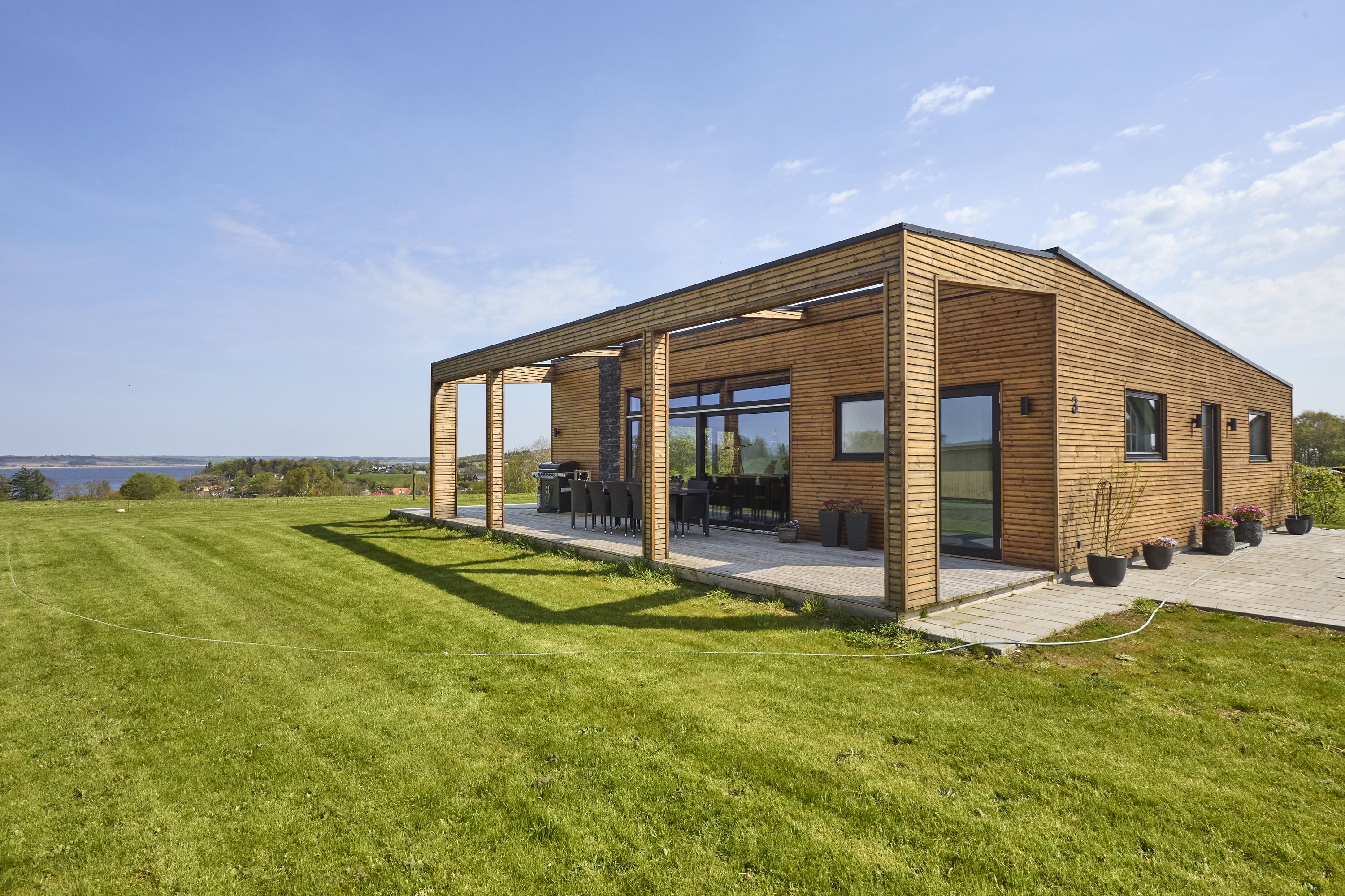 Miniaturebillede 1: ejendommen. Billede af Isfuglebakken 3, Hjarbæk, 8831 Løgstrup