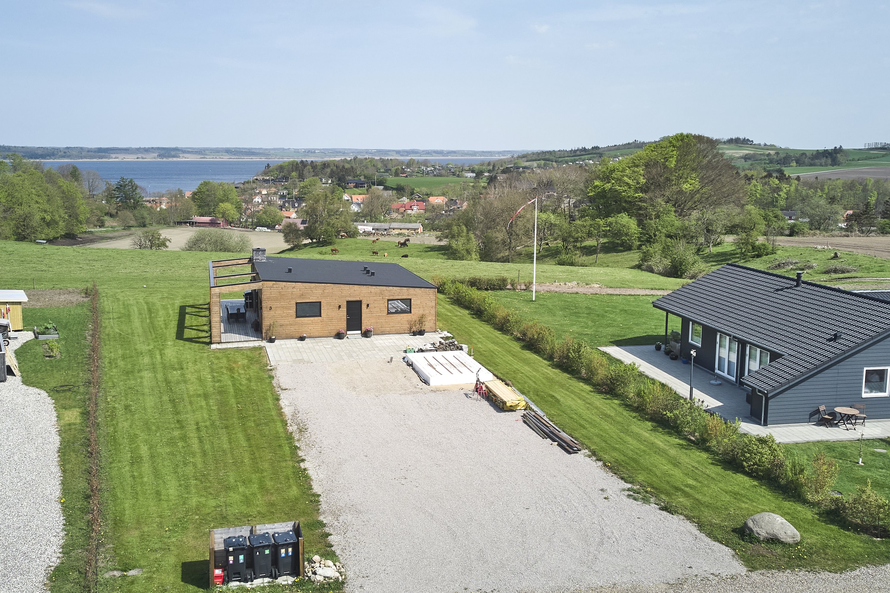 Fremhævet ejendommen billede i fuldskærmstilstand. Billede af Isfuglebakken 3, Hjarbæk, 8831 Løgstrup