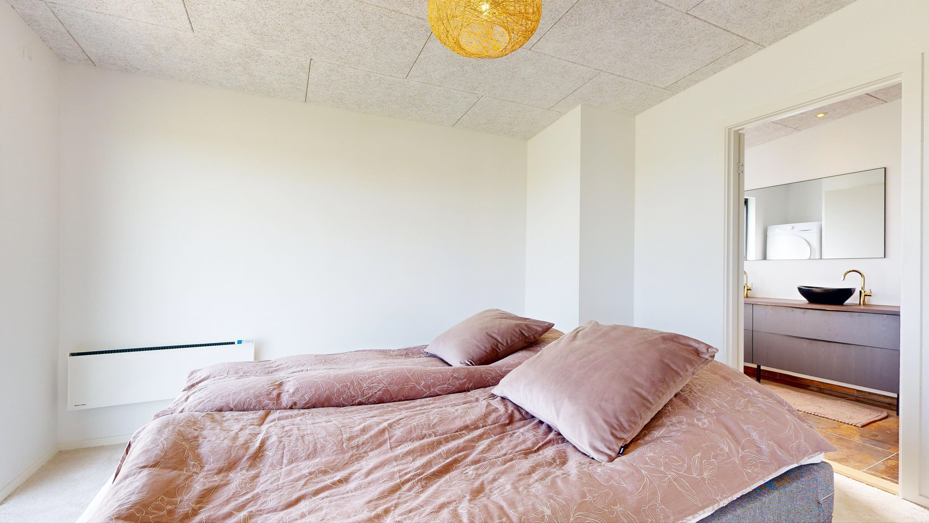 Fremhævet værelse billede i fuldskærmstilstand. Billede af Isfuglebakken 3, Hjarbæk, 8831 Løgstrup