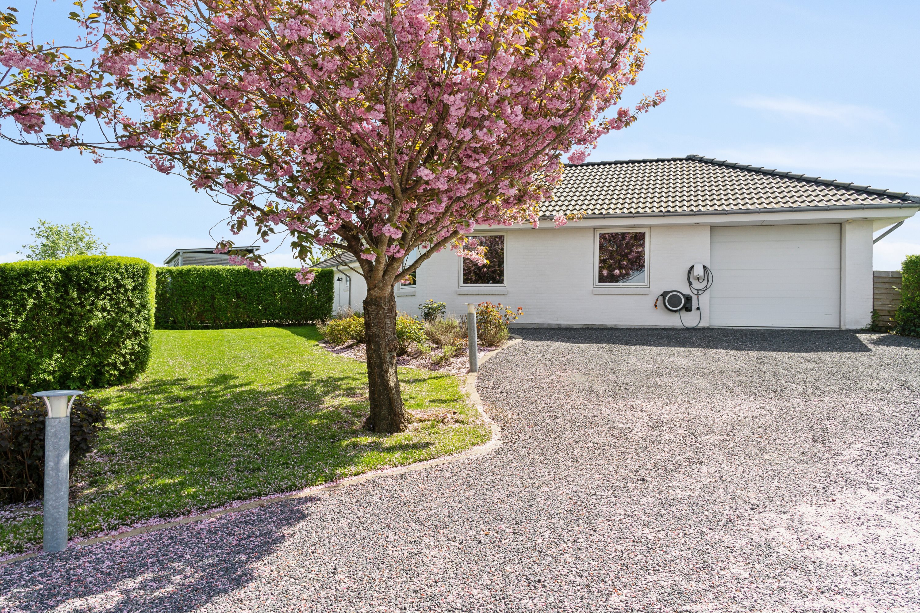 Fremhævet set fra vejen billede i fuldskærmstilstand. Billede af Brunbjergparken 89, Løjt Kirkeby, 6200 Aabenraa