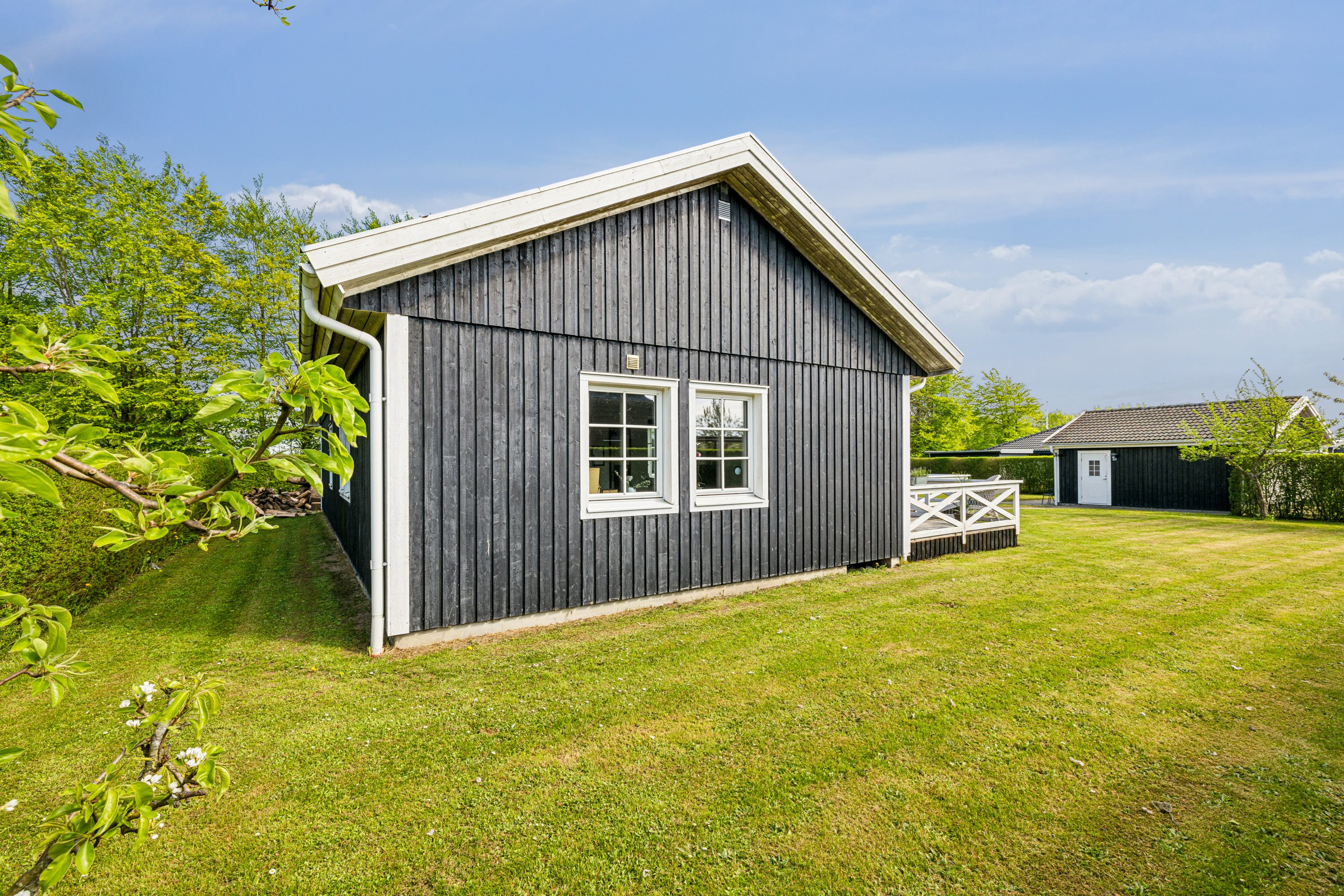 Fremhævet ejendom 1 billede i fuldskærmstilstand. Billede af Kløvervangen 18, Lime, 8544 Mørke