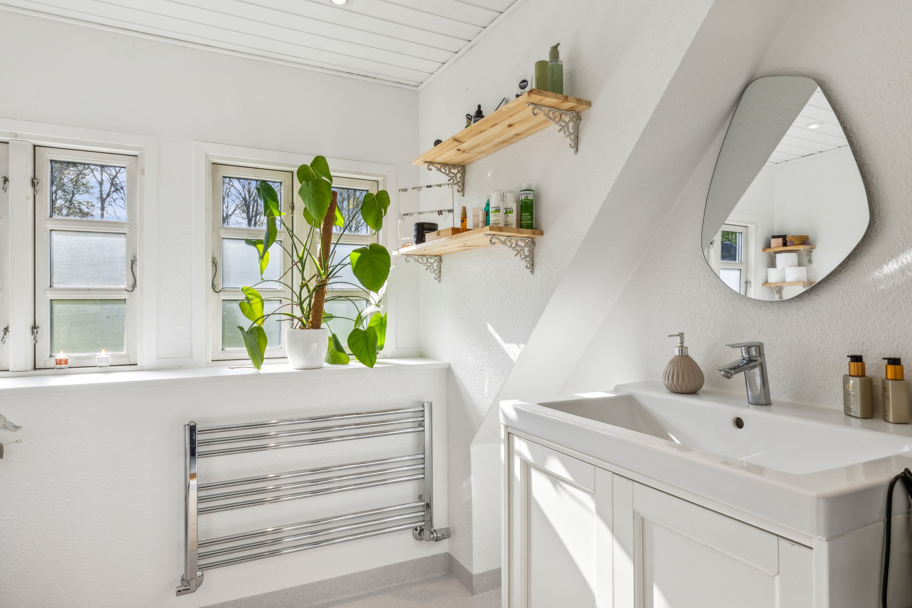 Fremhævet badeværelse billede i fuldskærmstilstand. Billede af Troldemoseled 4, Ålsbo, 5560 Aarup