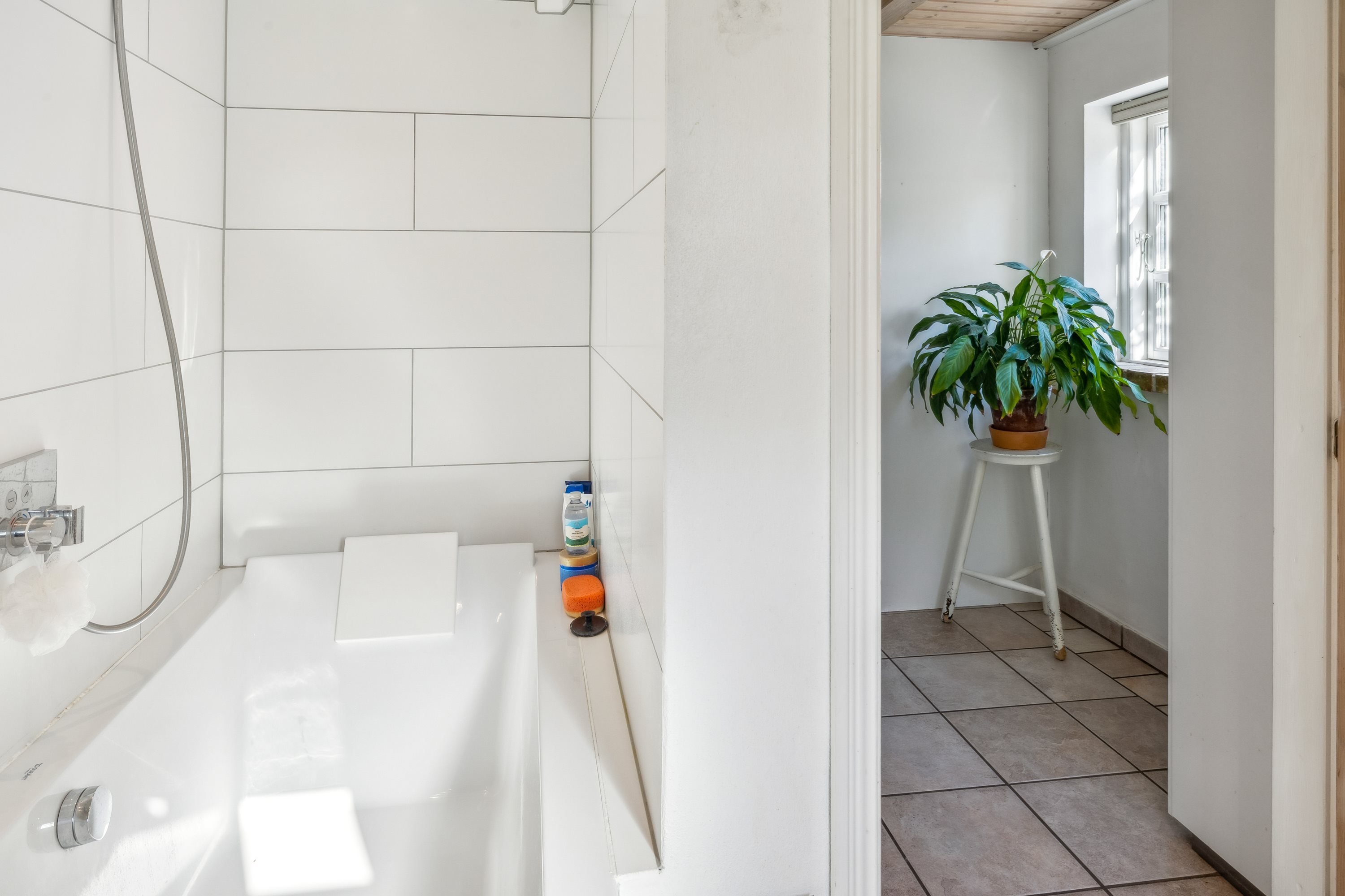 Fremhævet badeværelse billede i fuldskærmstilstand. Billede af Troldemoseled 4, Ålsbo, 5560 Aarup