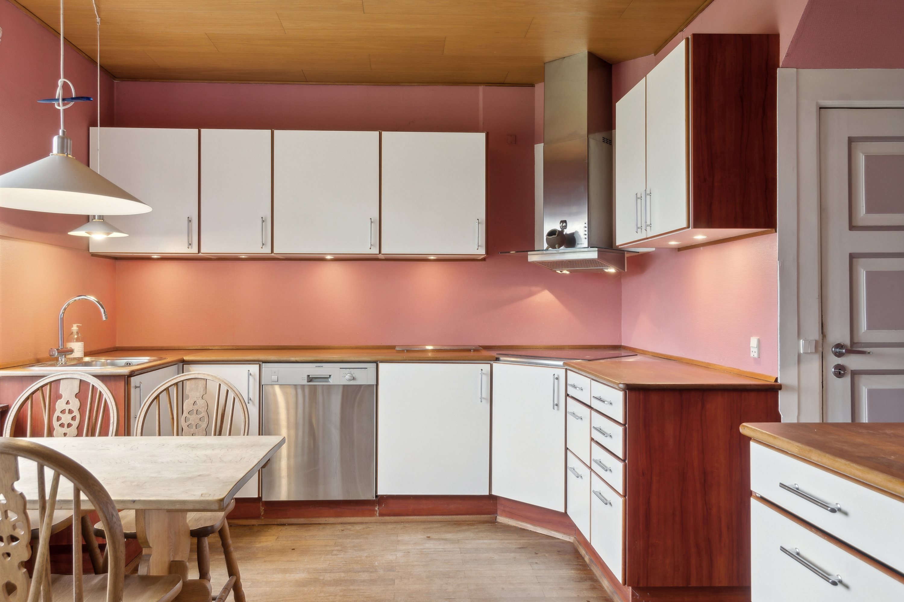 Fremhævet køkken billede i fuldskærmstilstand. Billede af Nyledsbakken 40, 4500 Nykøbing Sj