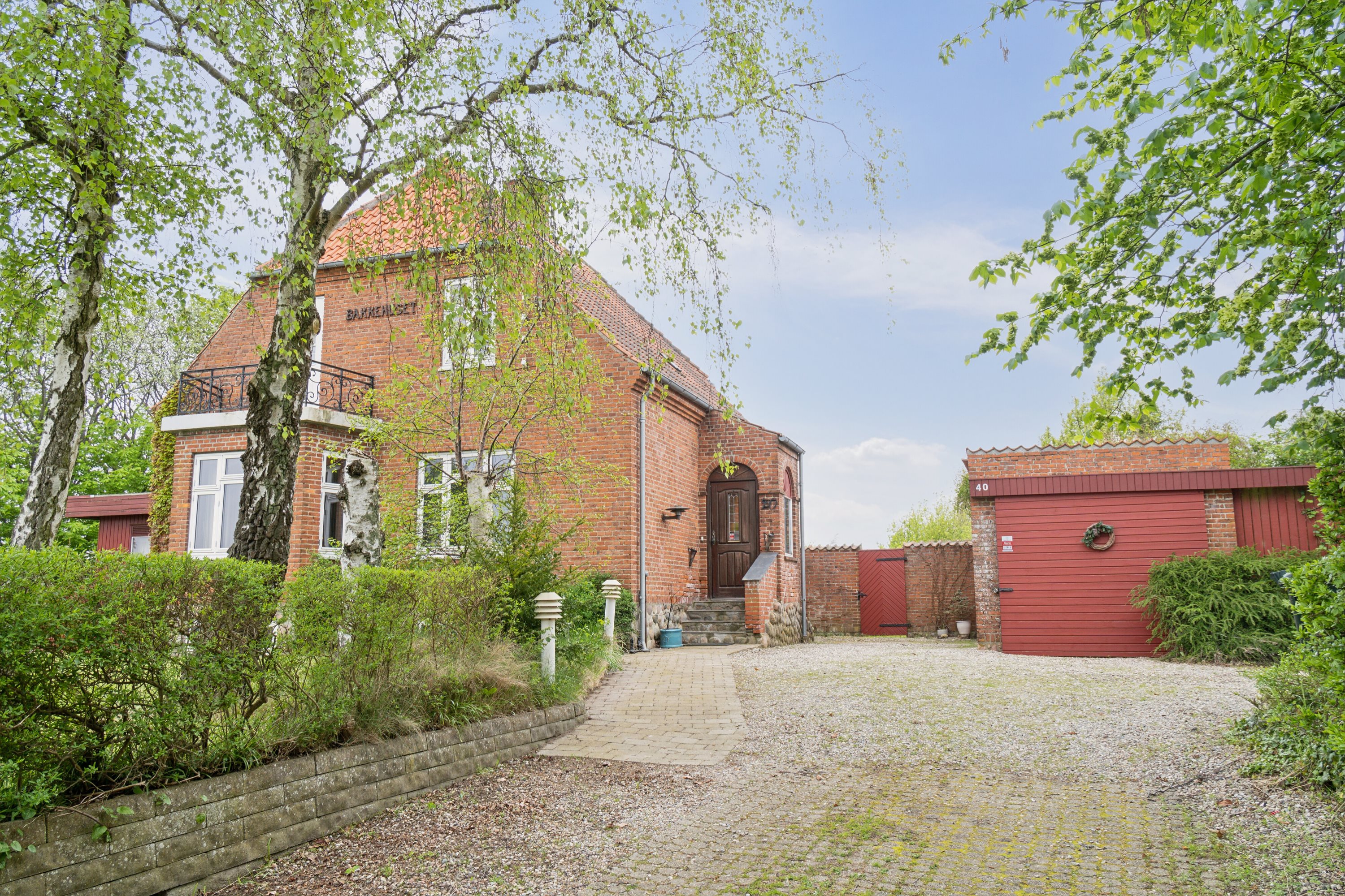 Fremhævet set fra vejen billede i fuldskærmstilstand. Billede af Nyledsbakken 40, 4500 Nykøbing Sj