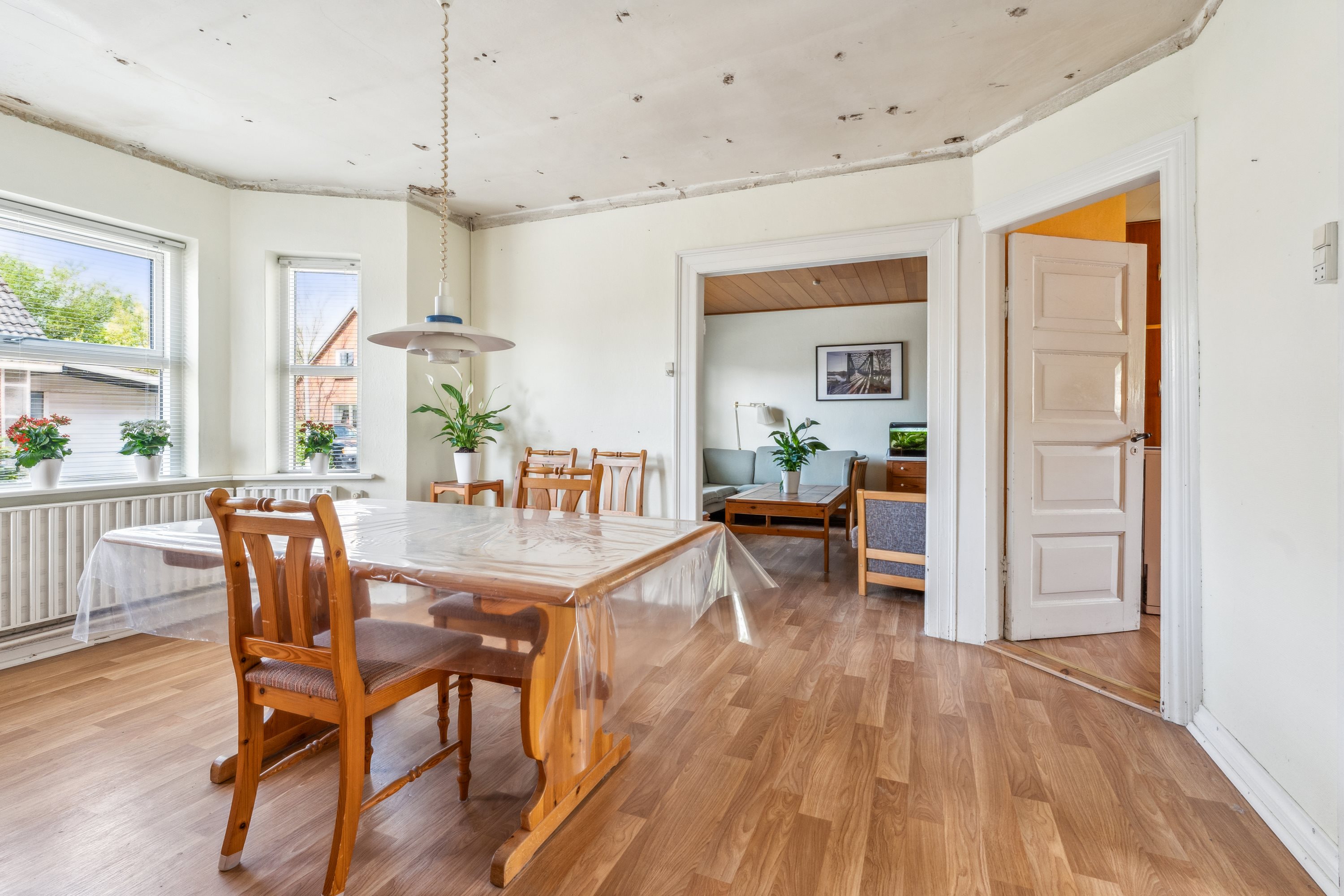 Fremhævet stue billede i fuldskærmstilstand. Billede af Kræmmervejen 3, Vellev, 8860 Ulstrup