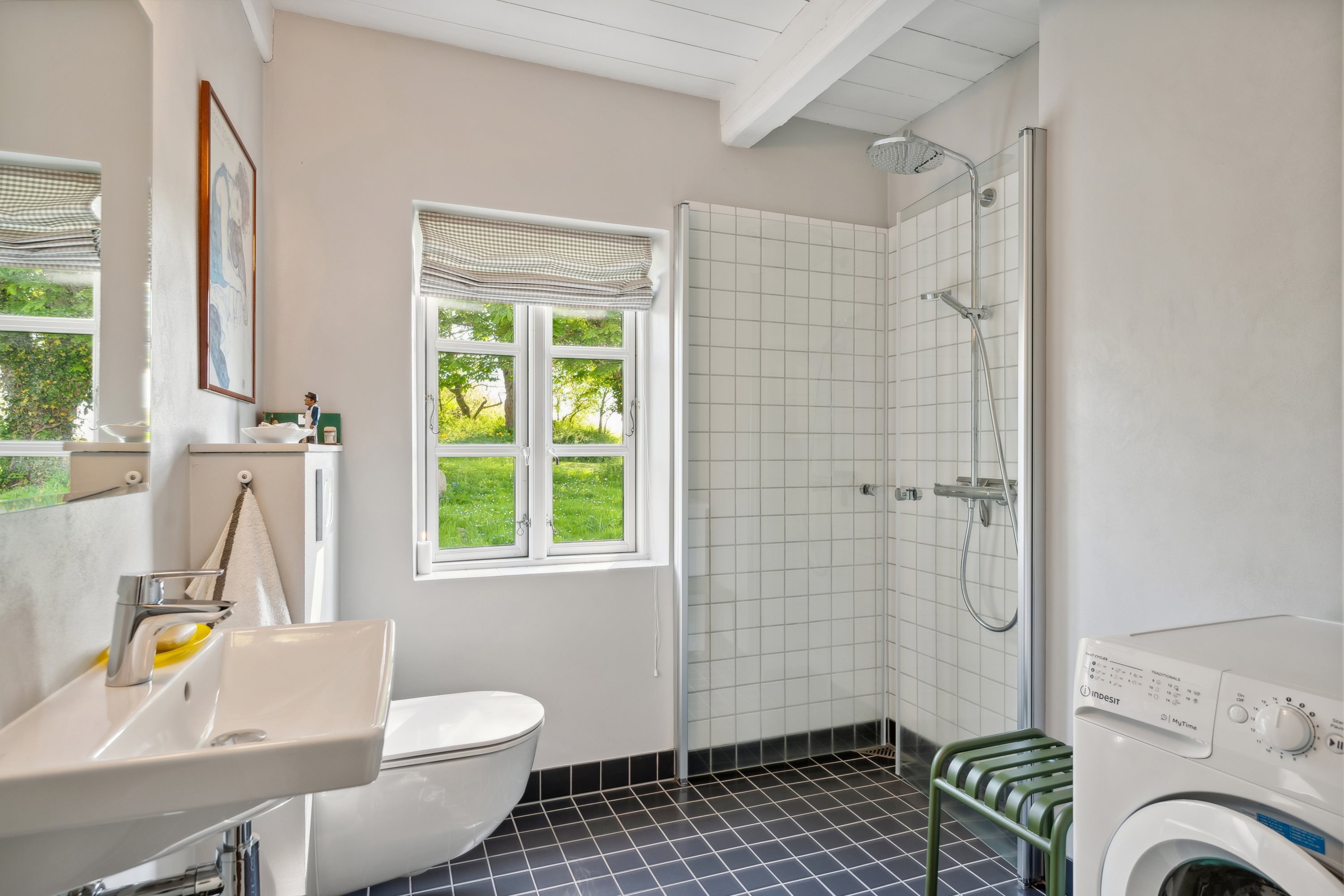 Fremhævet badeværelse billede i fuldskærmstilstand. Billede af Lindhøjvej 6, Begtrup, 8420 Knebel