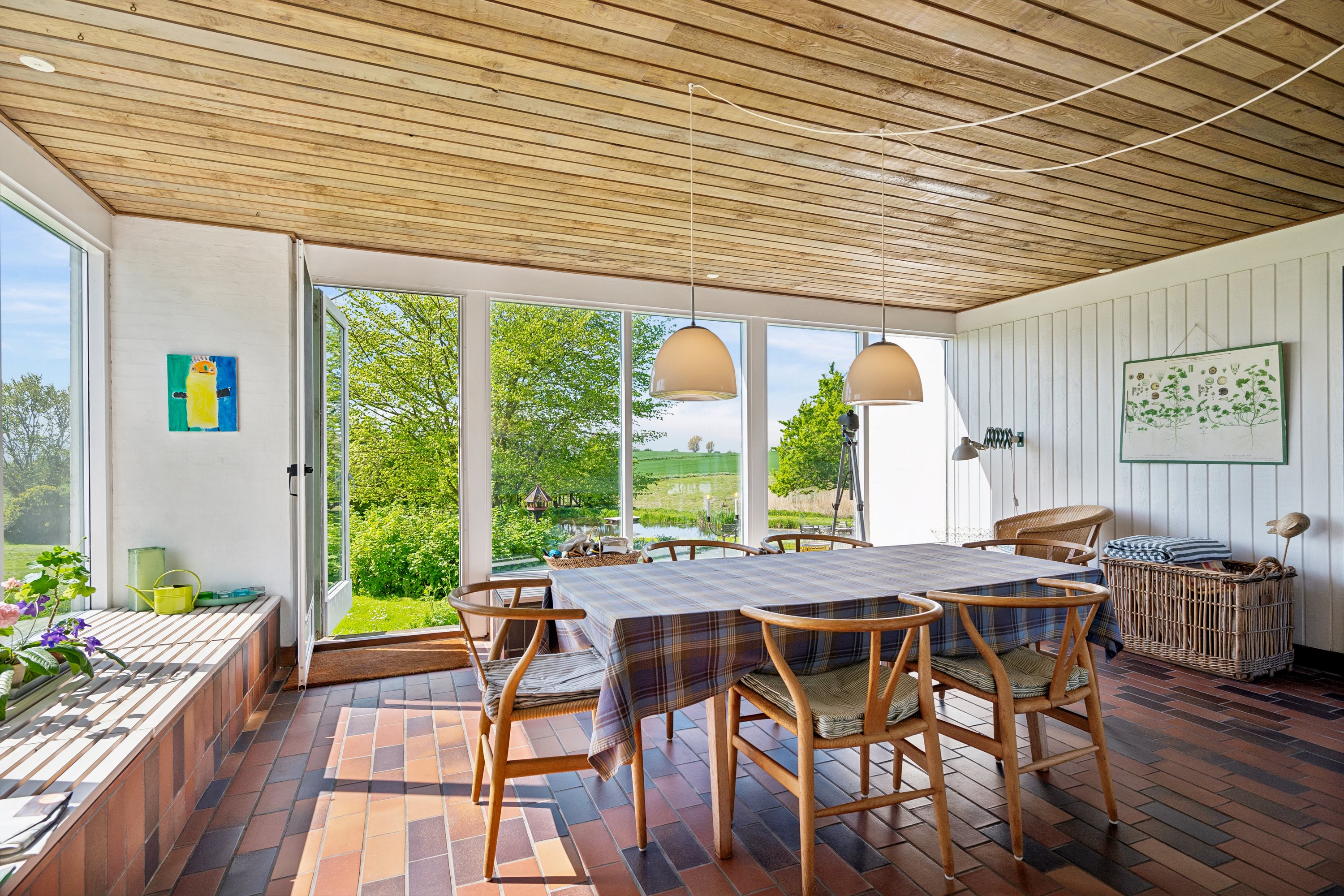 Fremhævet alrum billede i fuldskærmstilstand. Billede af Lindhøjvej 6, Begtrup, 8420 Knebel