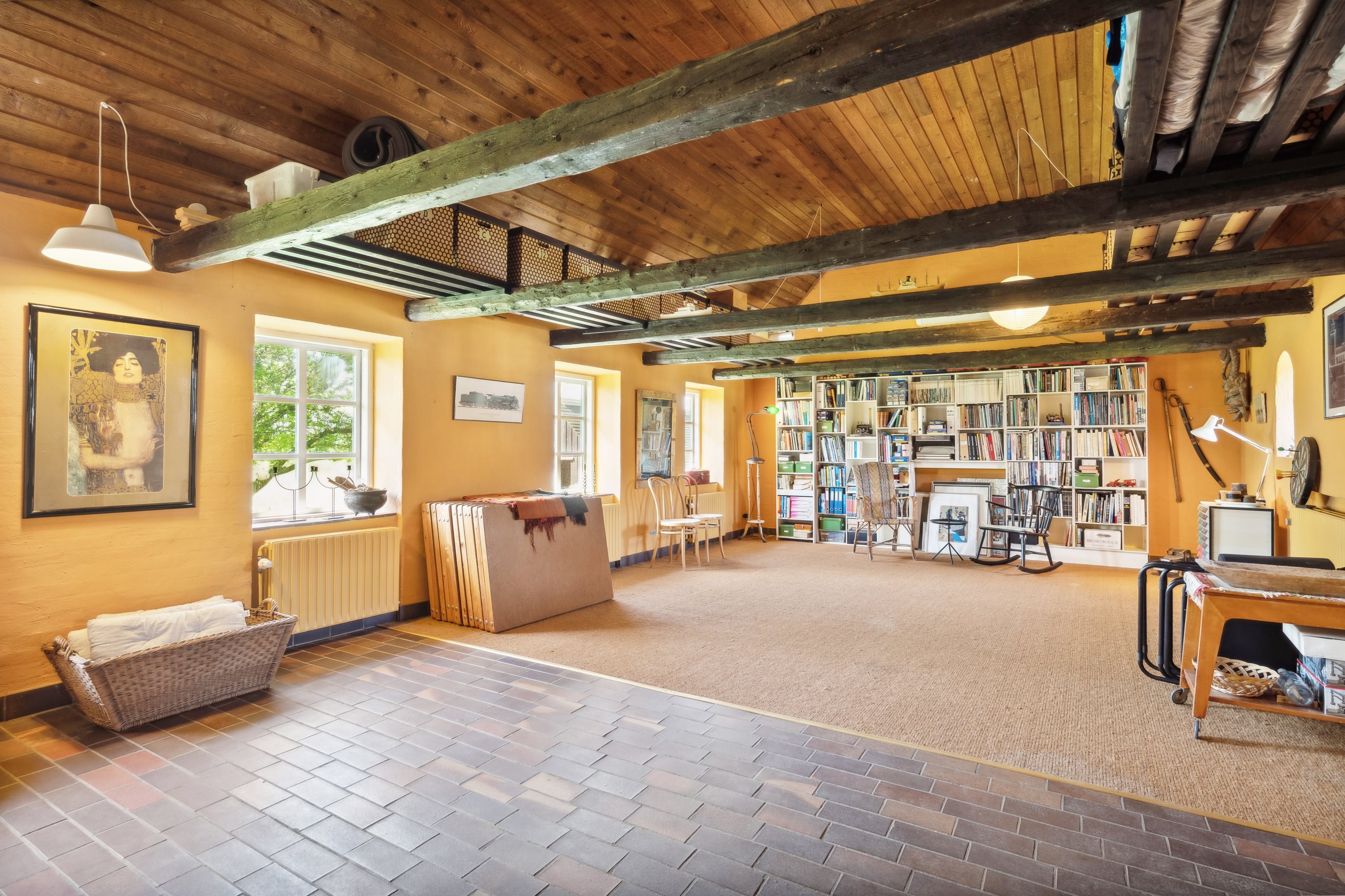 Fremhævet garage billede i fuldskærmstilstand. Billede af Lindhøjvej 6, Begtrup, 8420 Knebel