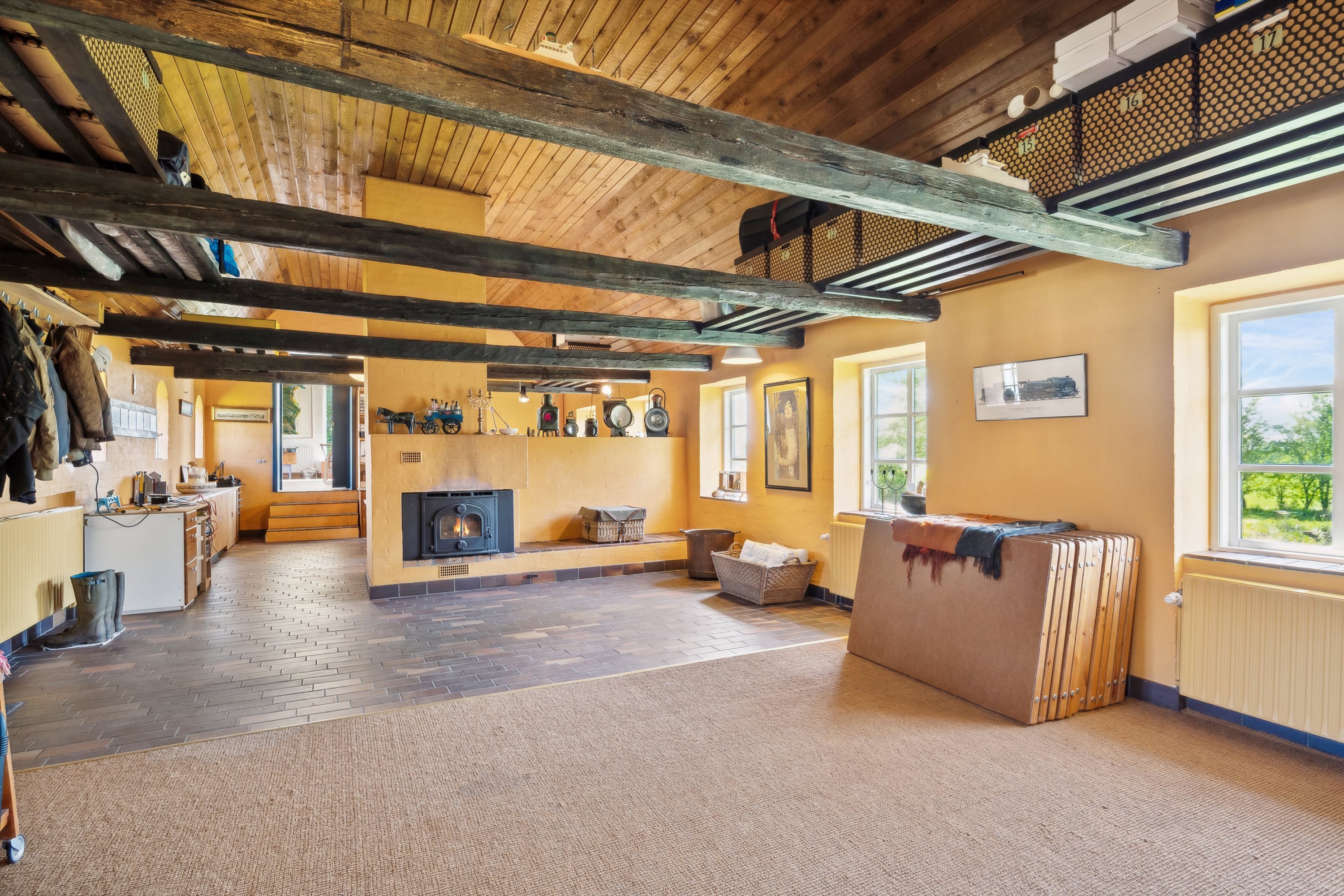 Fremhævet garage billede i fuldskærmstilstand. Billede af Lindhøjvej 6, Begtrup, 8420 Knebel