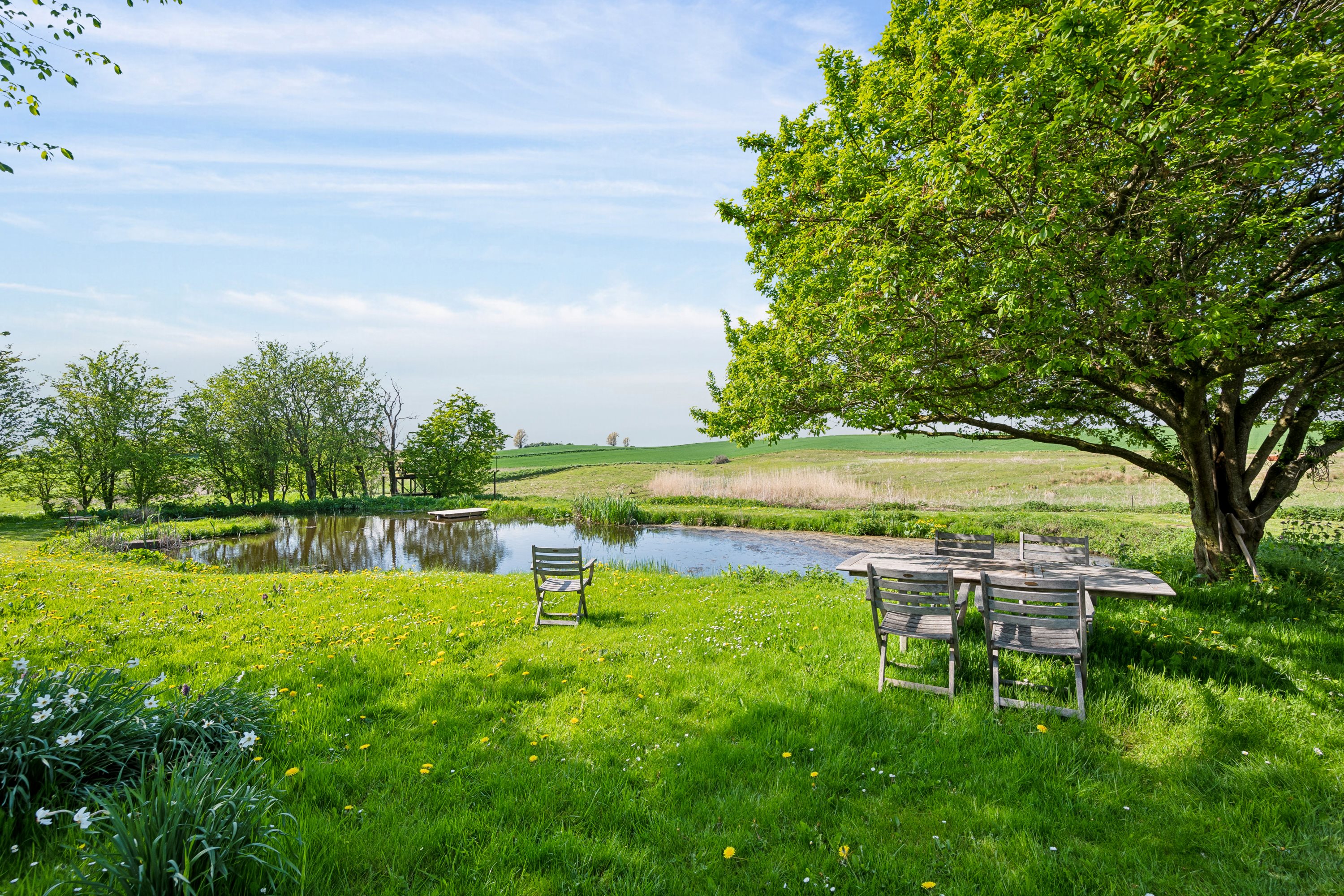Fremhævet have billede i fuldskærmstilstand. Billede af Lindhøjvej 6, Begtrup, 8420 Knebel