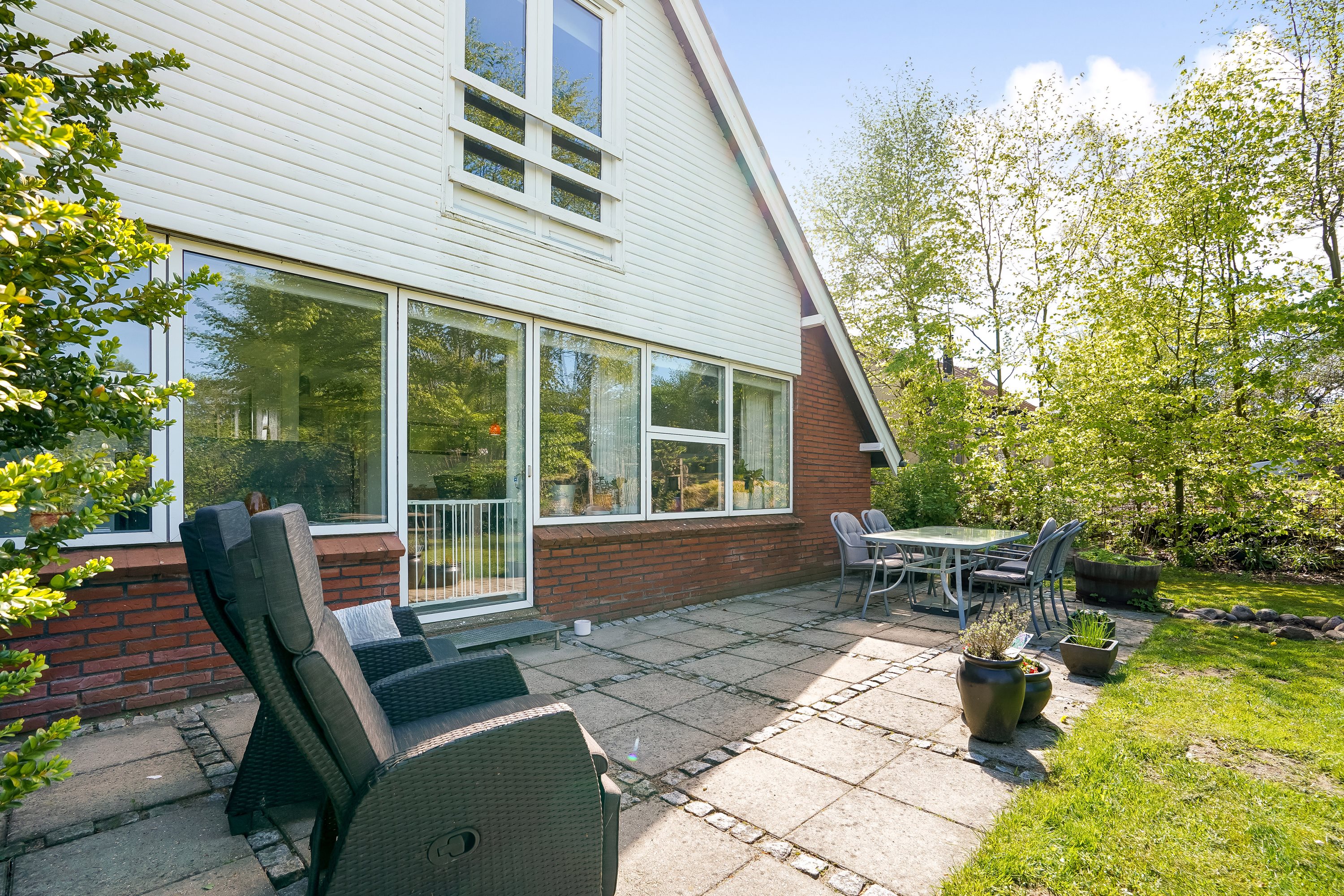 Fremhævet terrasse billede i fuldskærmstilstand. Billede af Sdr. Vissingvej 1, Sdr Vissing, 8740 Brædstrup