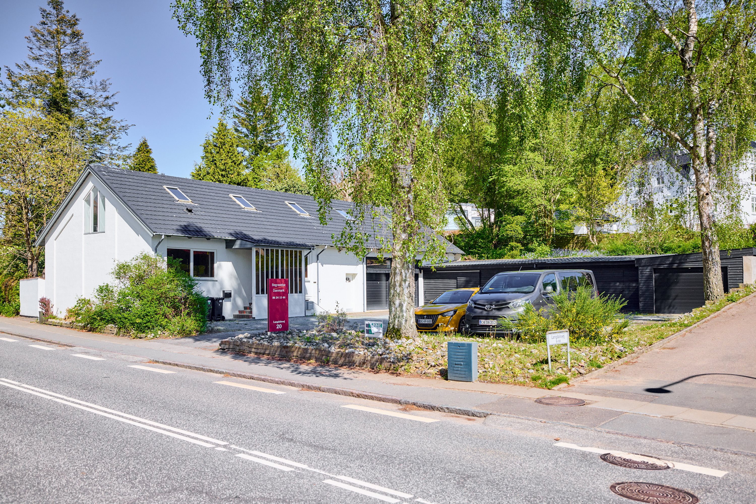 Fremhævet facade billede i fuldskærmstilstand. Billede af Langdalsvej 20, 8220 Brabrand