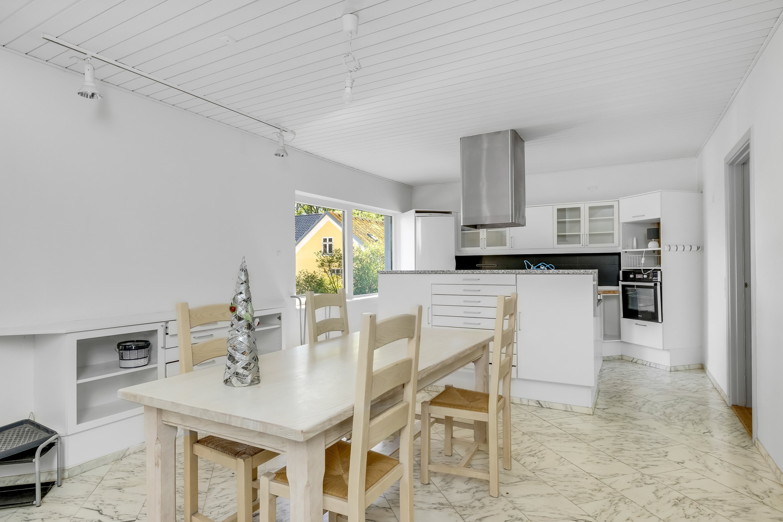 Miniaturebillede 1: køkken alrum. Billede af Langdalsvej 20, 8220 Brabrand