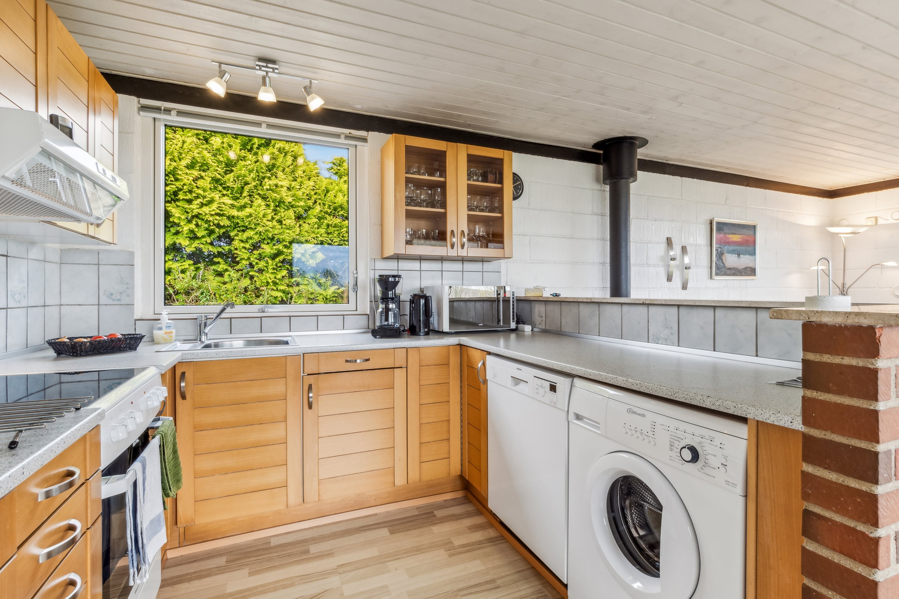 Fremhævet køkken billede i fuldskærmstilstand. Billede af Markvej 15, Eskov, 7870 Roslev