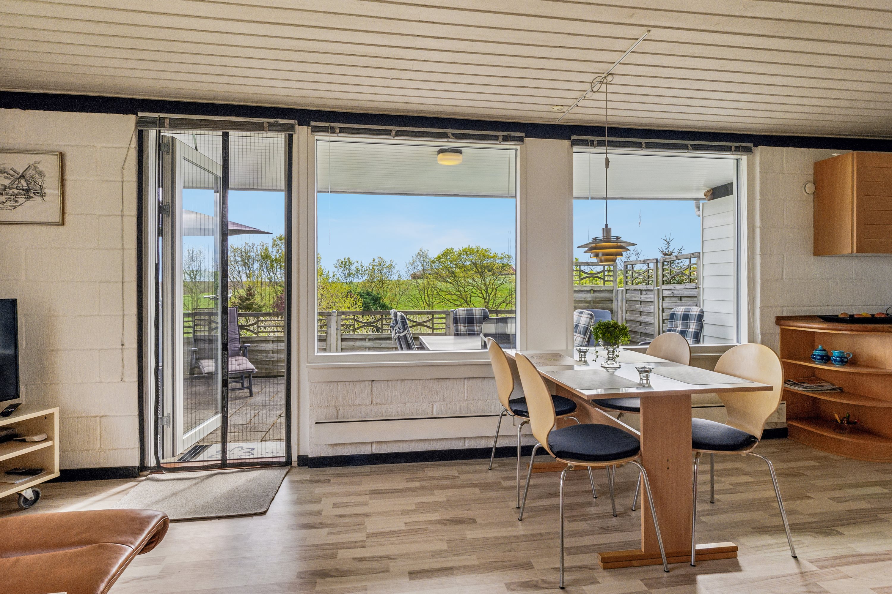 Fremhævet stue billede i fuldskærmstilstand. Billede af Markvej 15, Eskov, 7870 Roslev