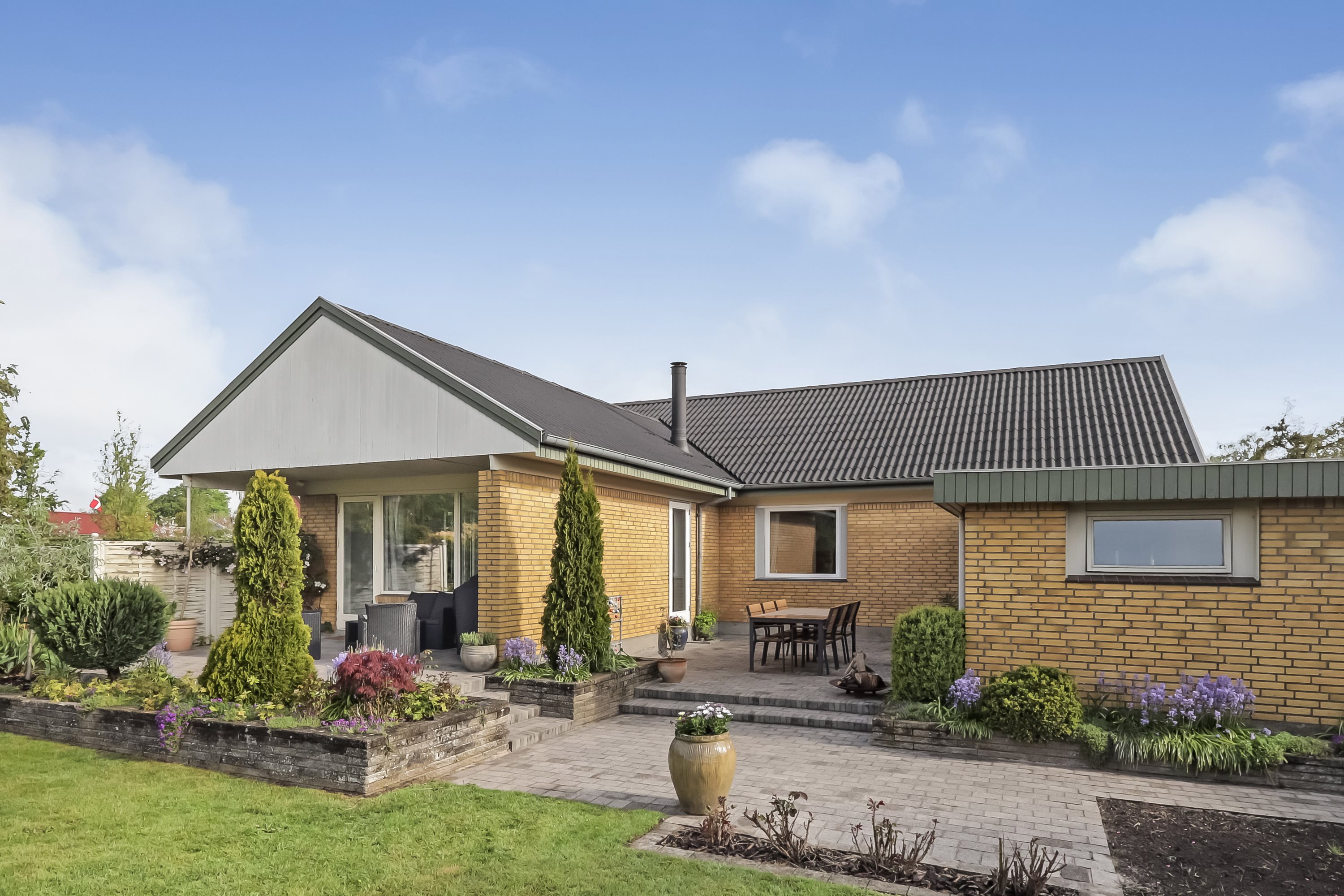 Fremhævet  billede i fuldskærmstilstand. Billede af Rughøjvej 34, Bellinge, 5250 Odense SV