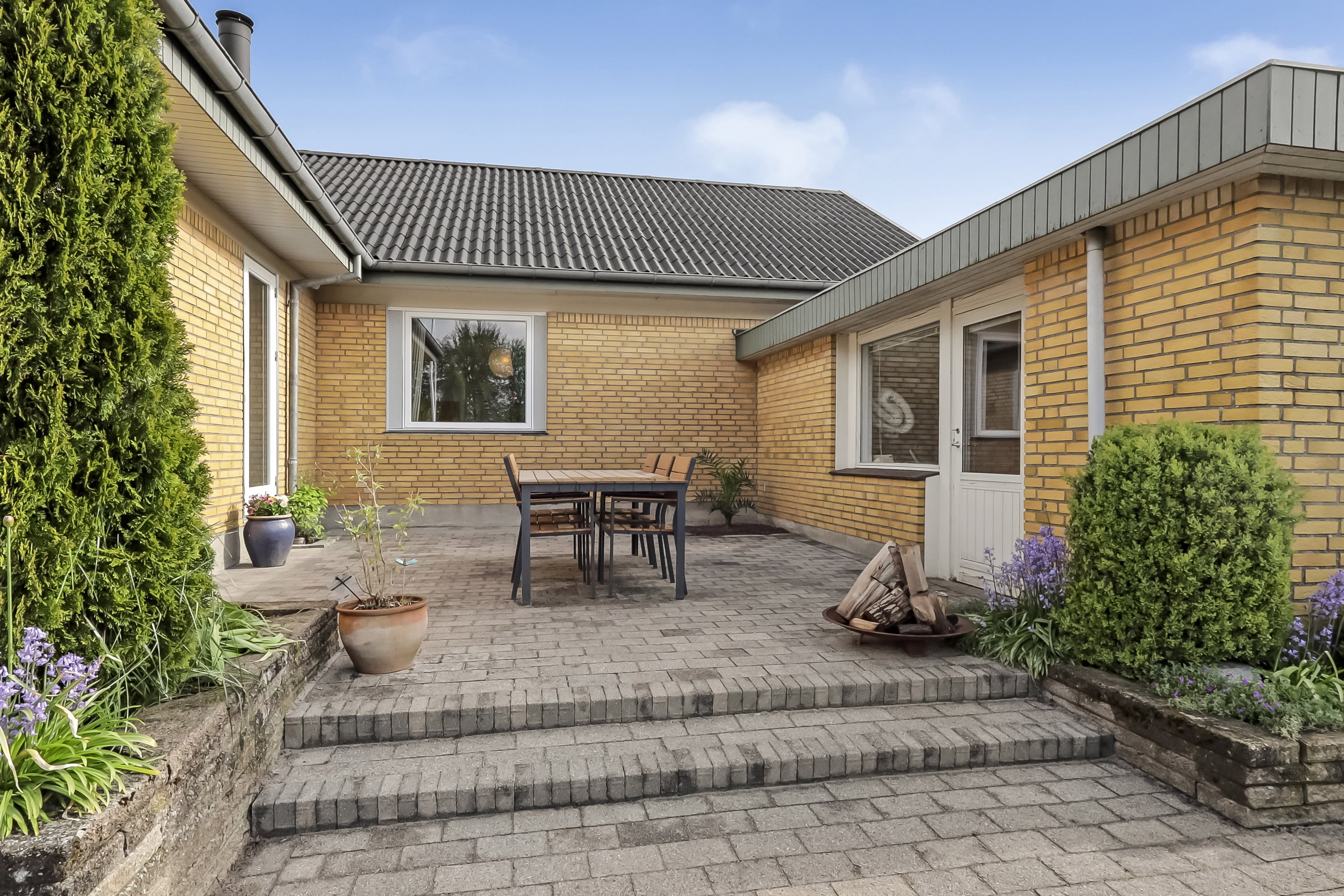 Fremhævet  billede i fuldskærmstilstand. Billede af Rughøjvej 34, Bellinge, 5250 Odense SV