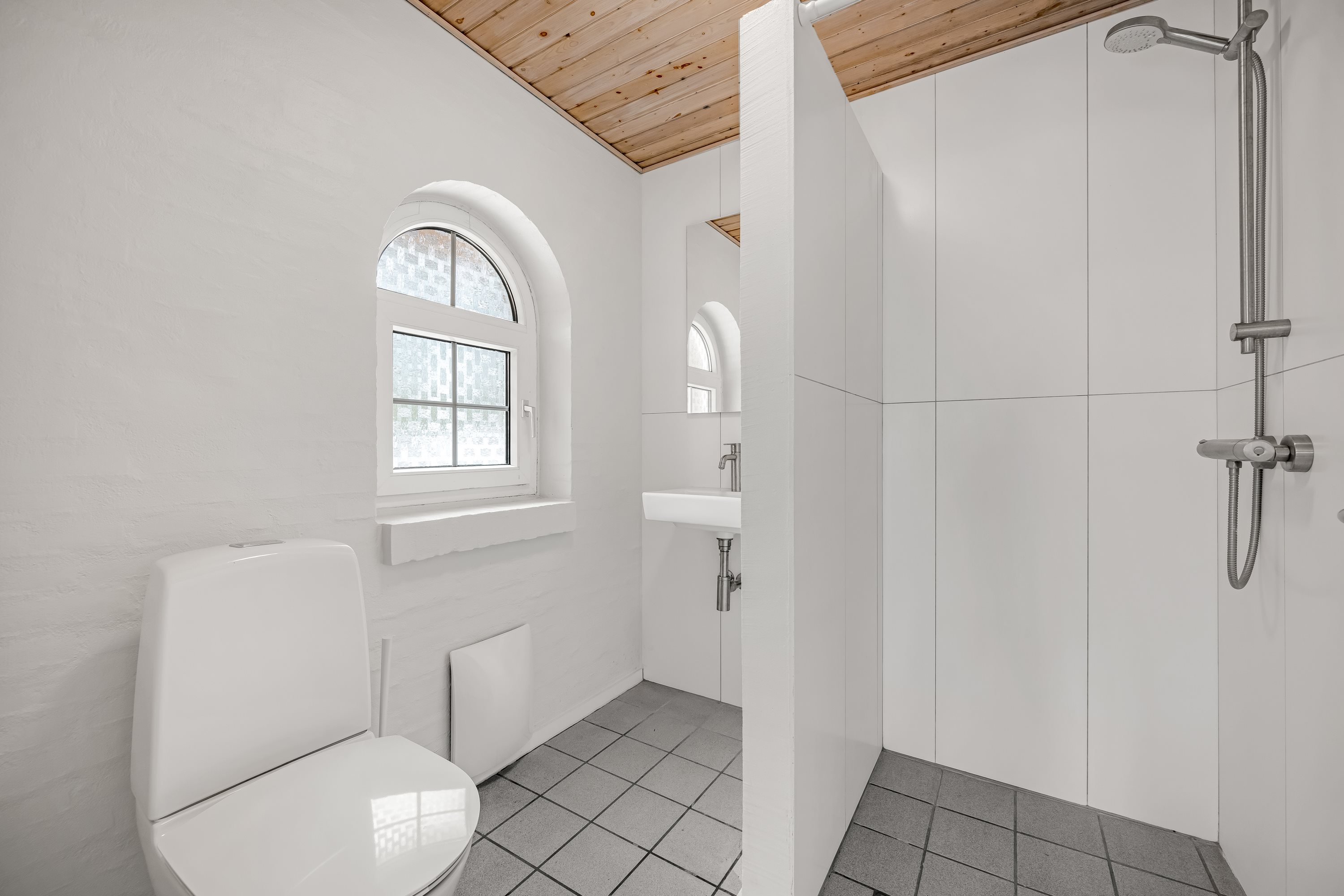 Fremhævet badeværelse billede i fuldskærmstilstand. Billede af Kap Farvel 11, Tvismark, 6792 Rømø