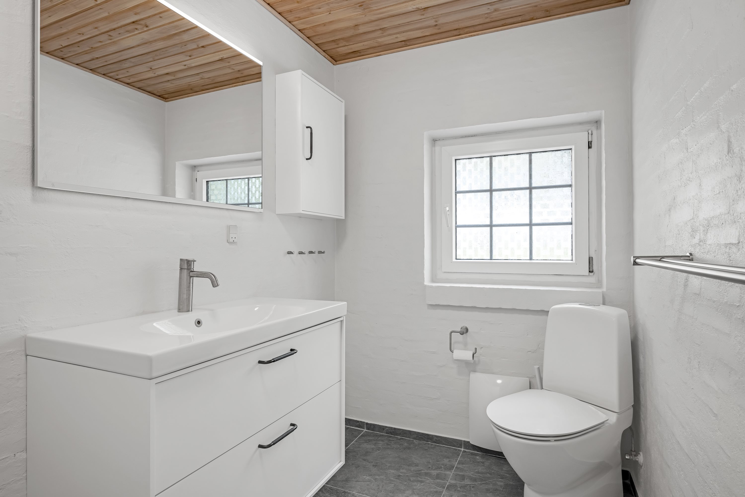 Fremhævet badeværelse billede i fuldskærmstilstand. Billede af Kap Farvel 11, Tvismark, 6792 Rømø