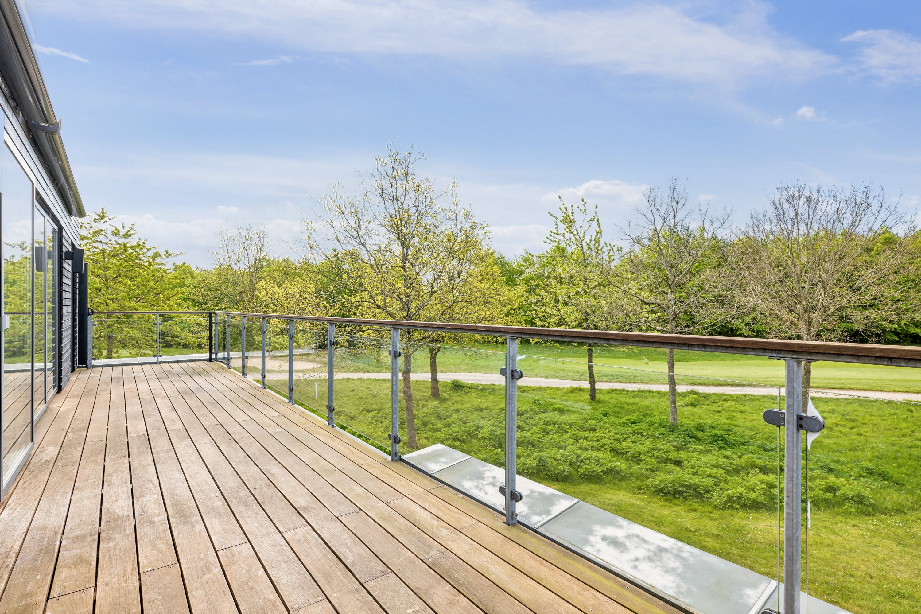 Fremhævet terrasse billede i fuldskærmstilstand. Billede af Lübker Allé 13, 1., 8581 Nimtofte