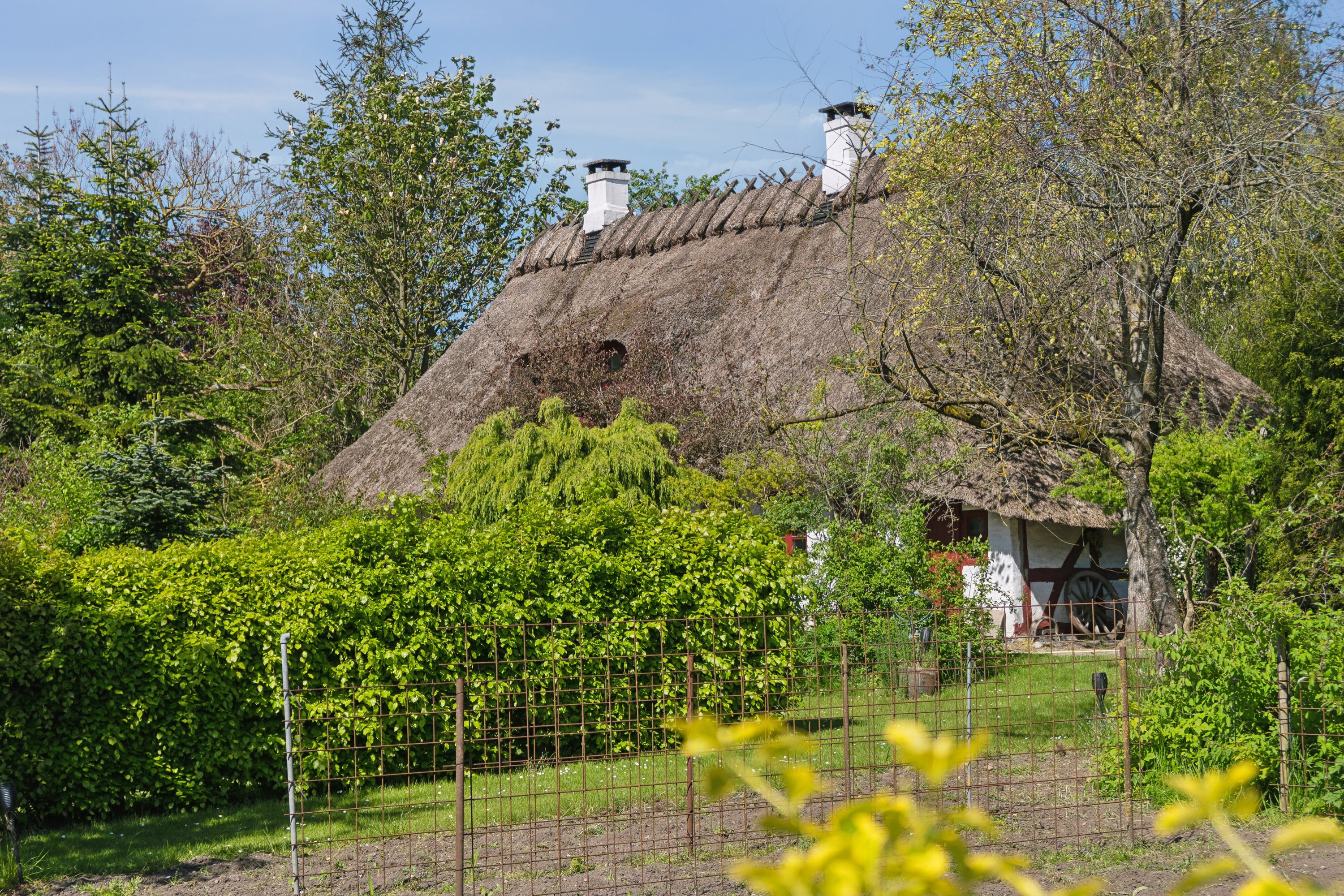Fremhævet set fra haven billede i fuldskærmstilstand. Billede af Selleshøjvænget 6, Højby, 5260 Odense S