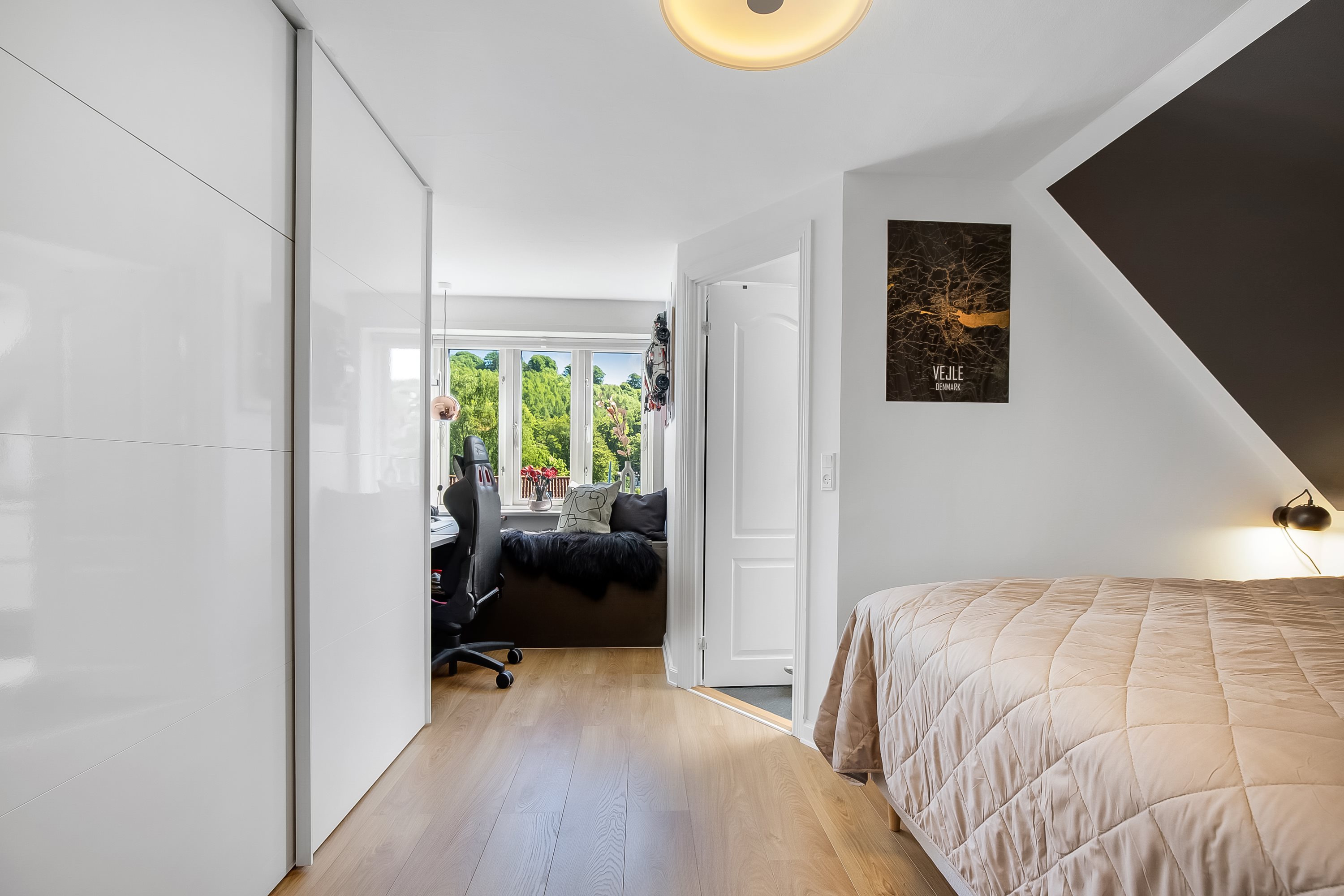 Fremhævet soveværelse billede i fuldskærmstilstand. Billede af Grejsdalsvej 72, 1., Grejsdalen, 7100 Vejle