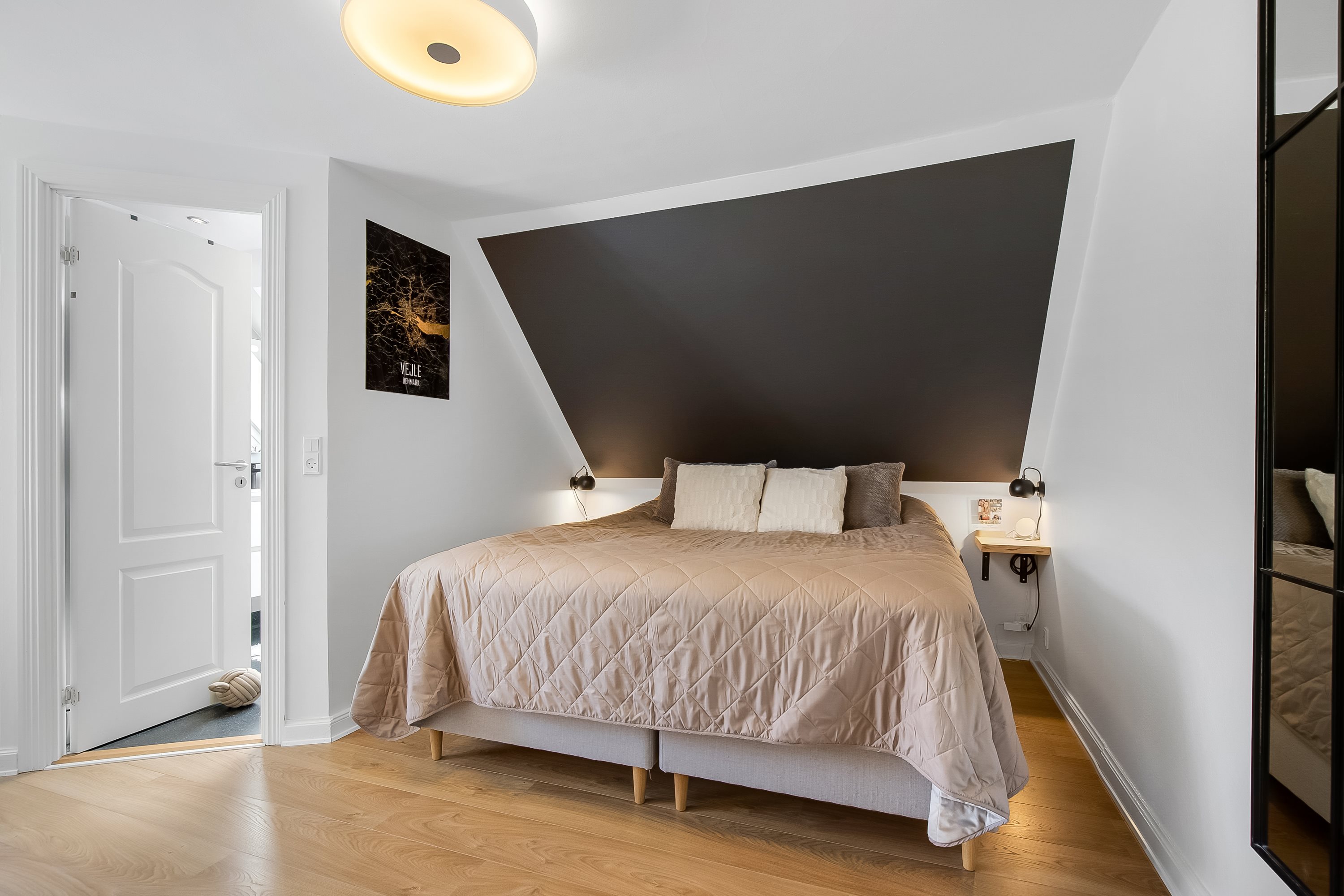Fremhævet soveværelse billede i fuldskærmstilstand. Billede af Grejsdalsvej 72, 1., Grejsdalen, 7100 Vejle