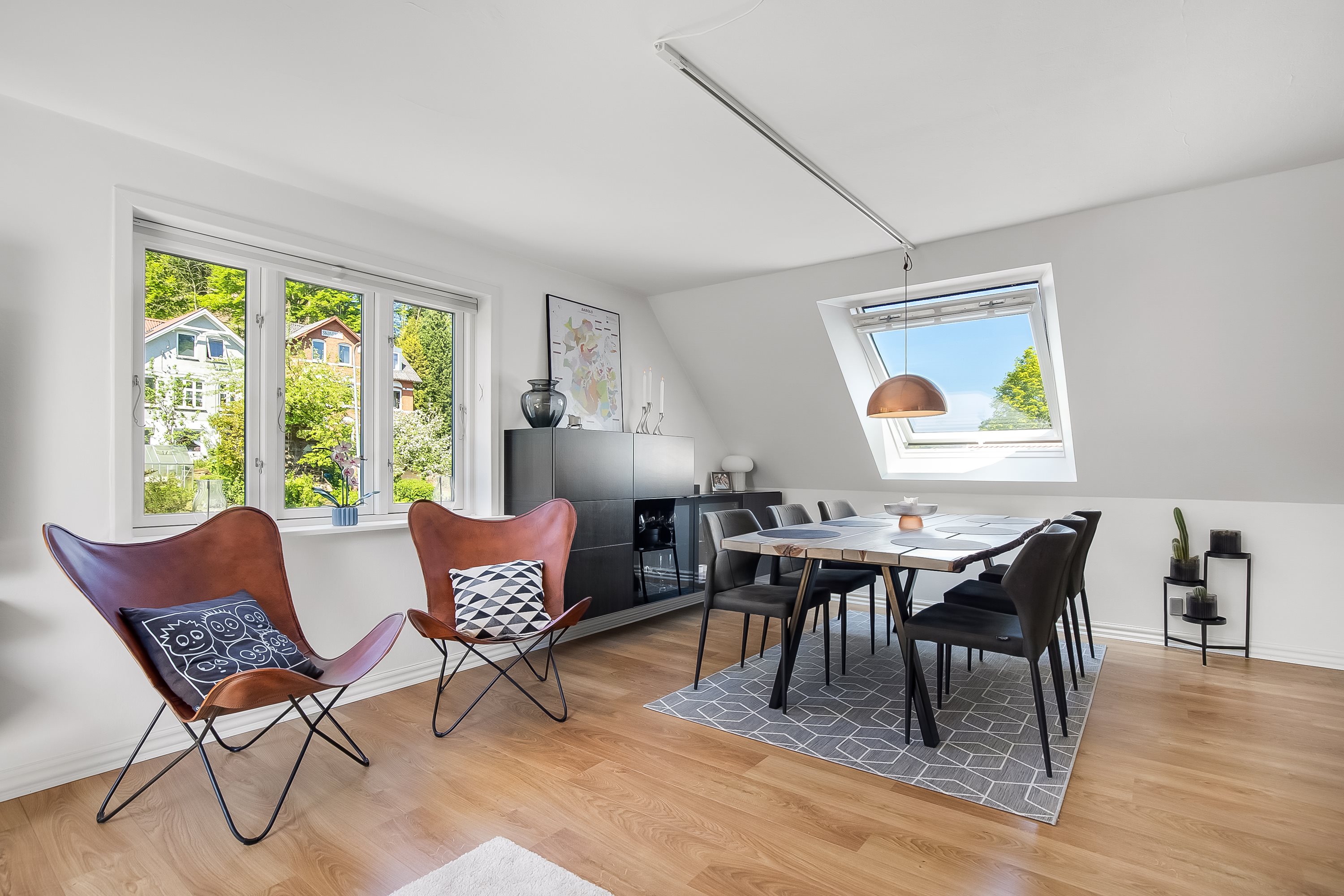 Fremhævet stue billede i fuldskærmstilstand. Billede af Grejsdalsvej 72, 1., Grejsdalen, 7100 Vejle