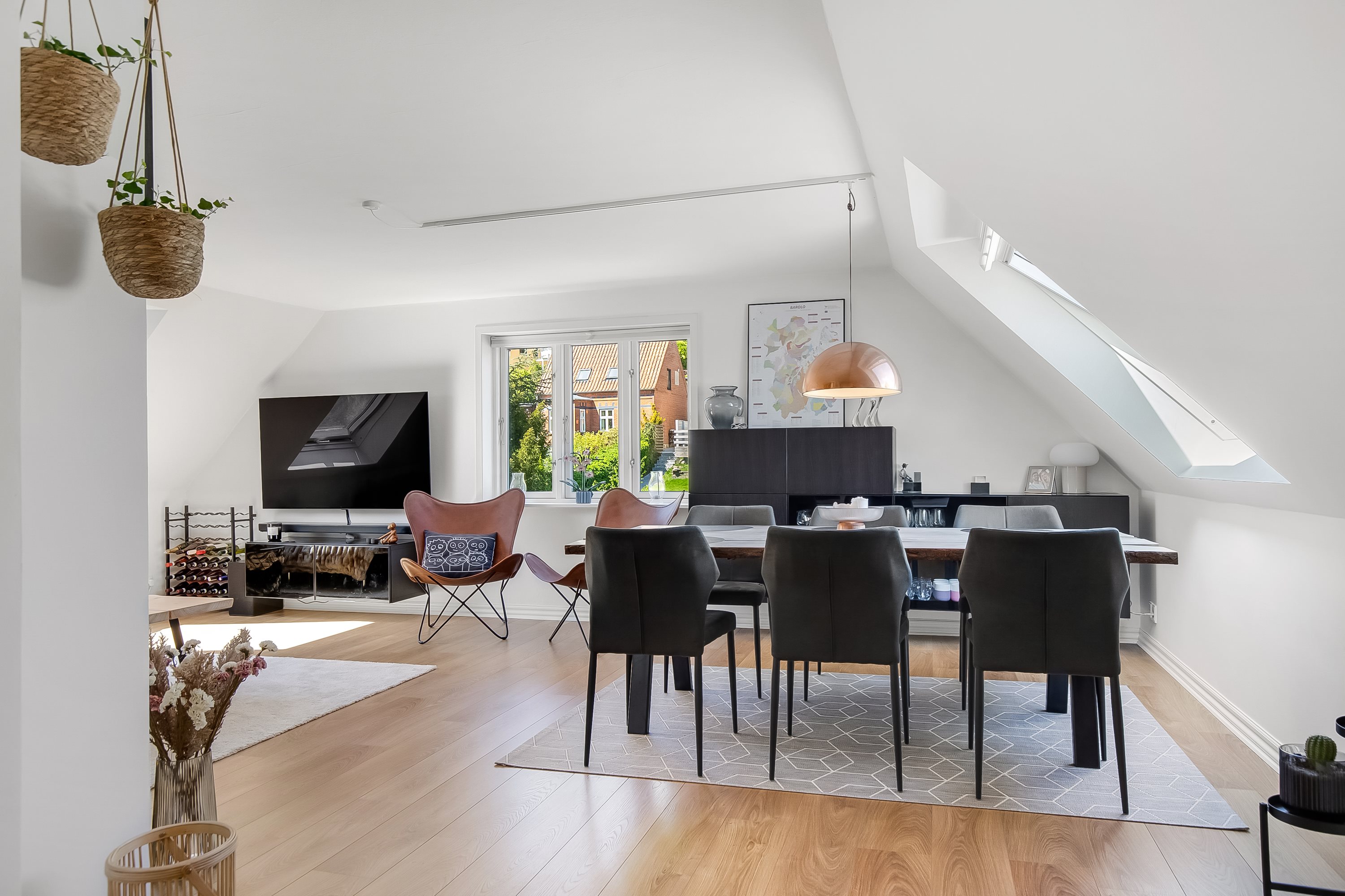 Fremhævet stue billede i fuldskærmstilstand. Billede af Grejsdalsvej 72, 1., Grejsdalen, 7100 Vejle