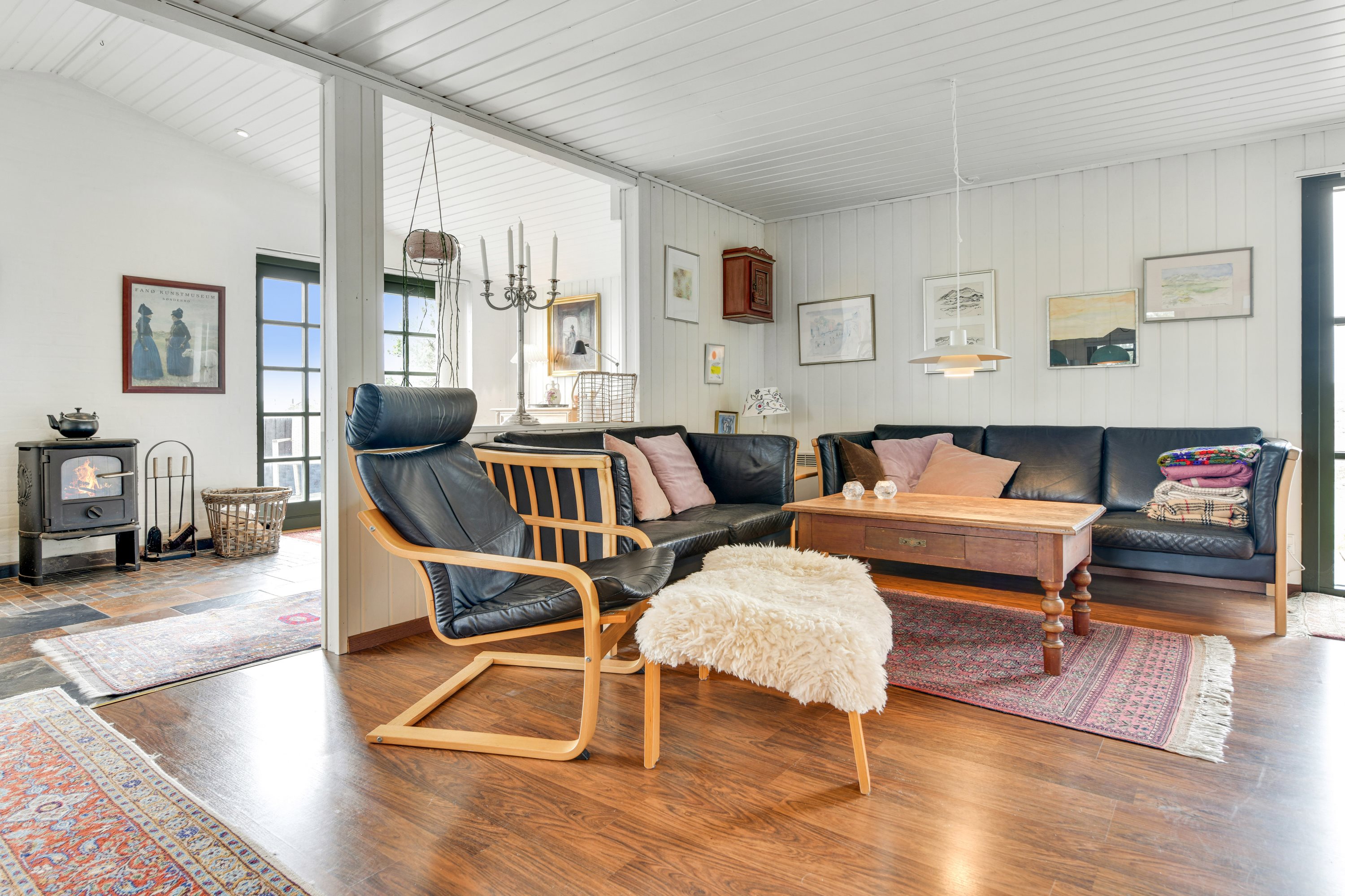 Fremhævet stue billede i fuldskærmstilstand. Billede af Skræddermarken 3, Sønderho, 6720 Fanø