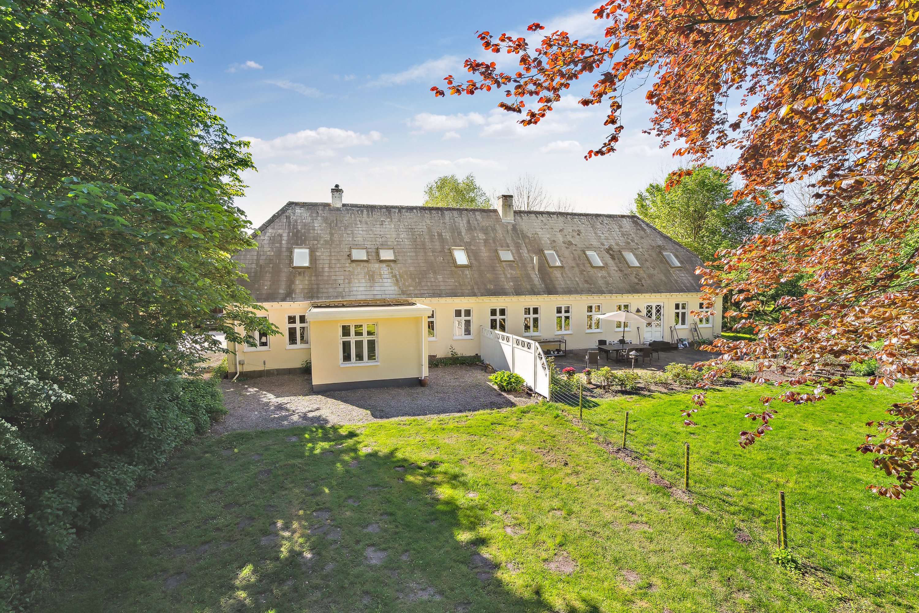 Fremhævet set fra haven billede i fuldskærmstilstand. Billede af Volderslev Bygade 7B, Volderslev, 5260 Odense S