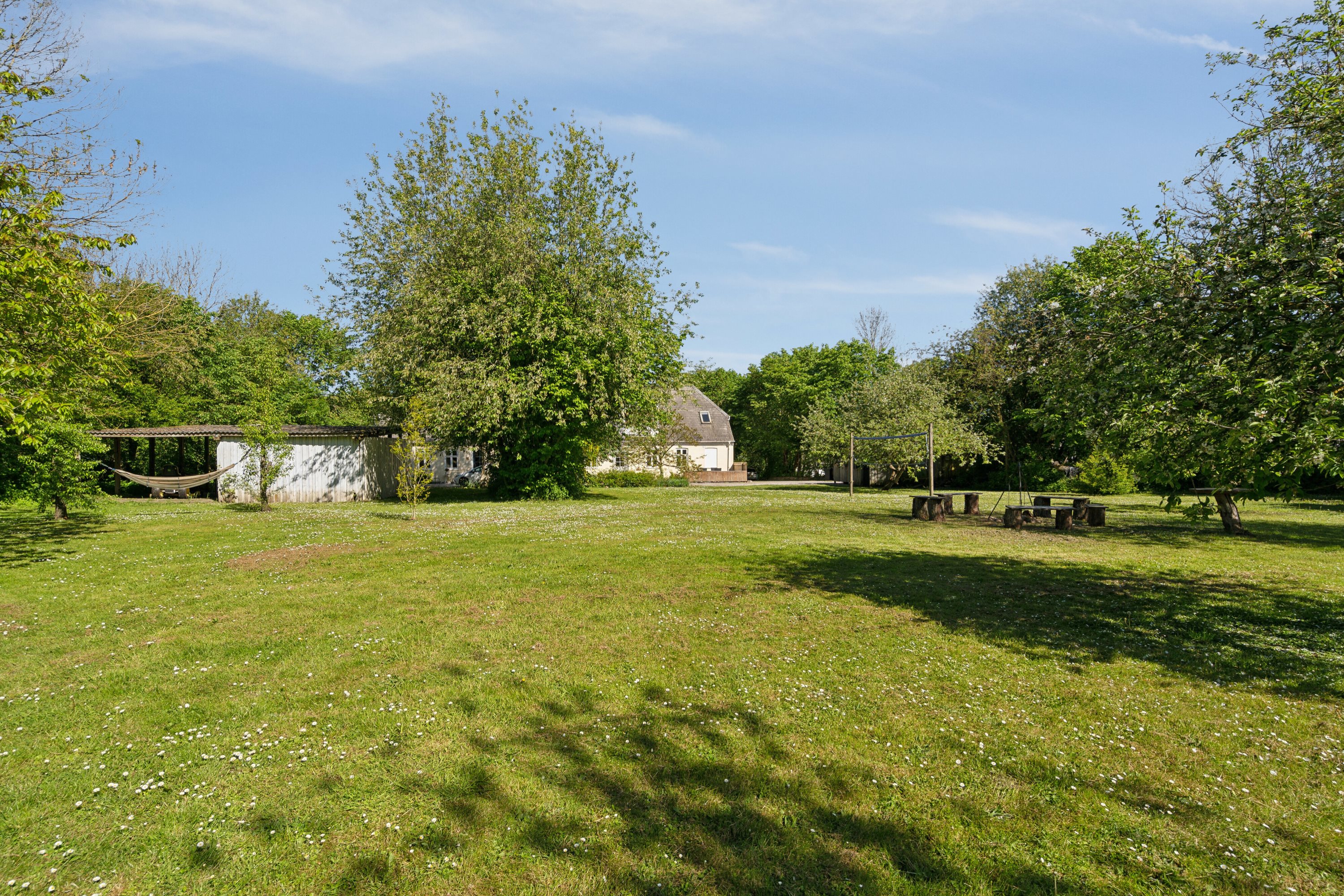 Fremhævet set fra haven billede i fuldskærmstilstand. Billede af Volderslev Bygade 7B, Volderslev, 5260 Odense S