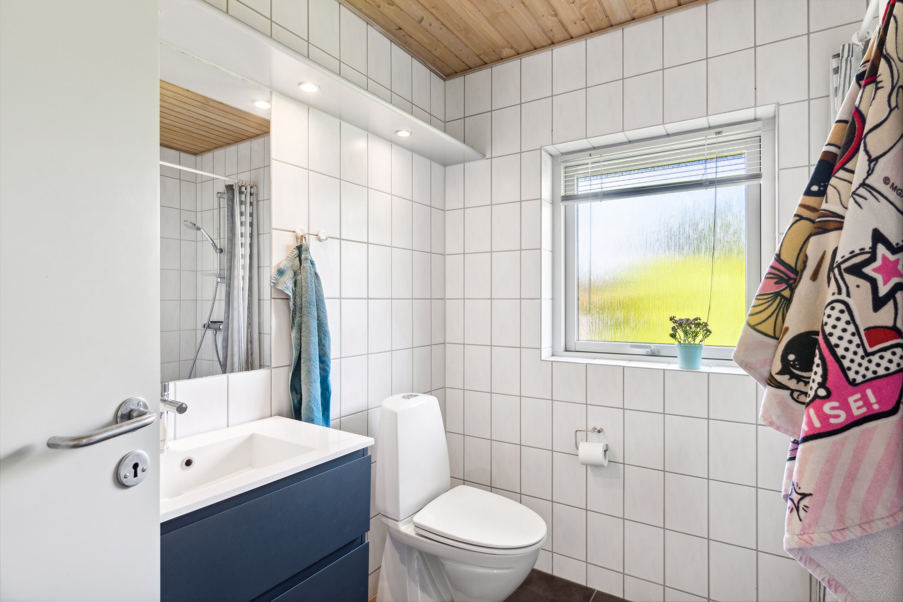 Fremhævet badeværelse billede i fuldskærmstilstand. Billede af Bushøjvej 217, 8270 Højbjerg