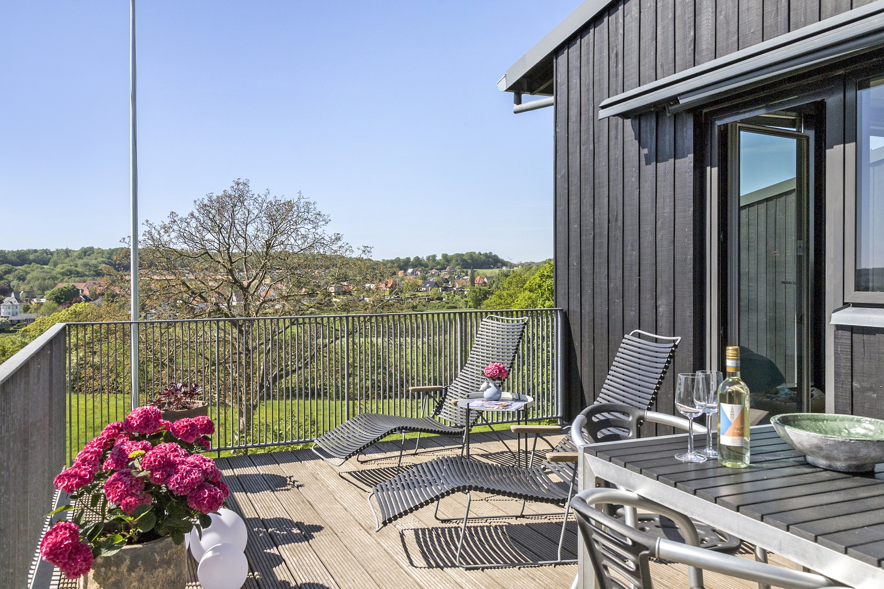 Fremhævet ejendommen billede i fuldskærmstilstand. Billede af Dambjerg 23, 6200 Aabenraa