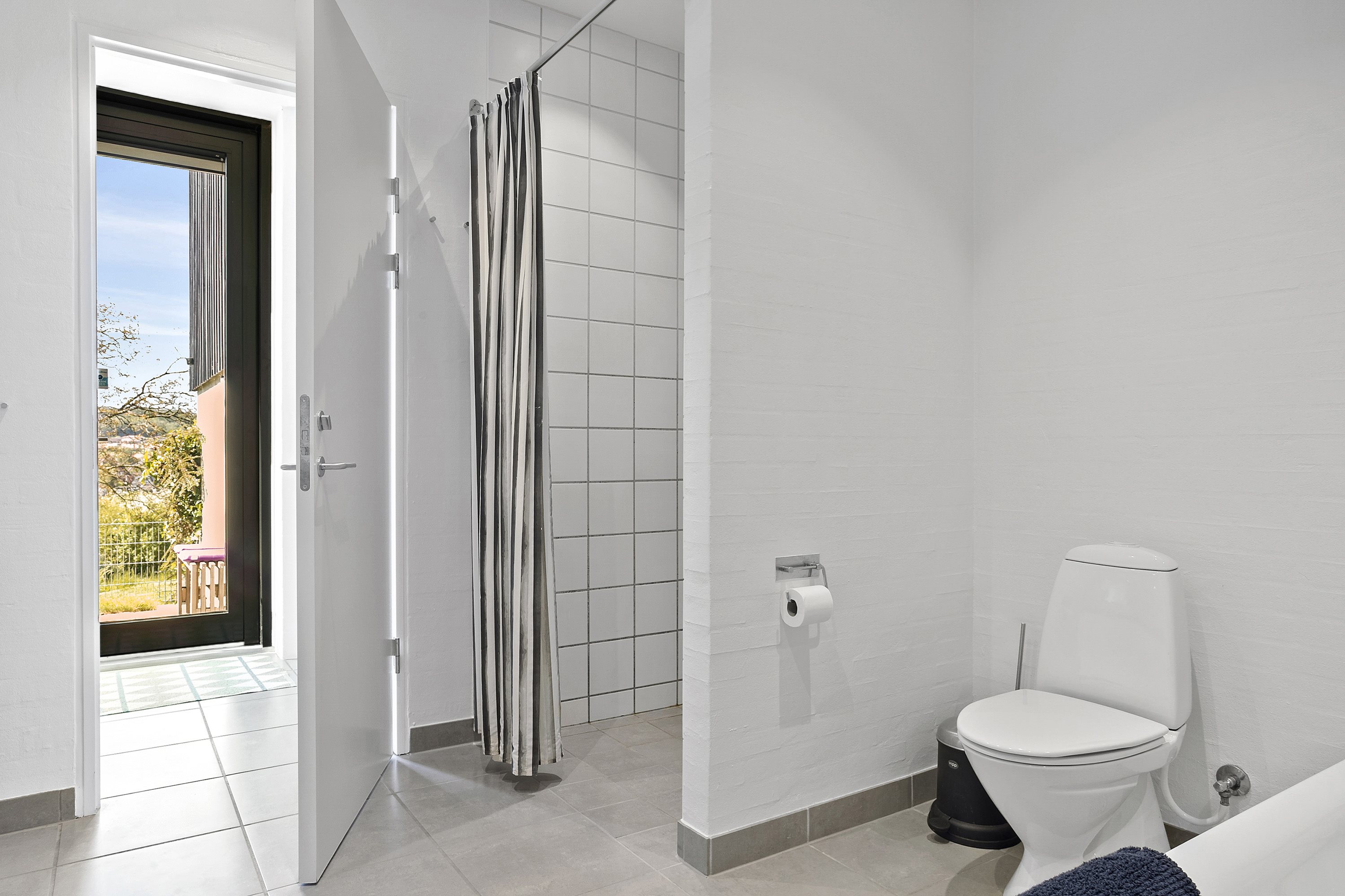 Fremhævet badeværelse billede i fuldskærmstilstand. Billede af Dambjerg 23, 6200 Aabenraa