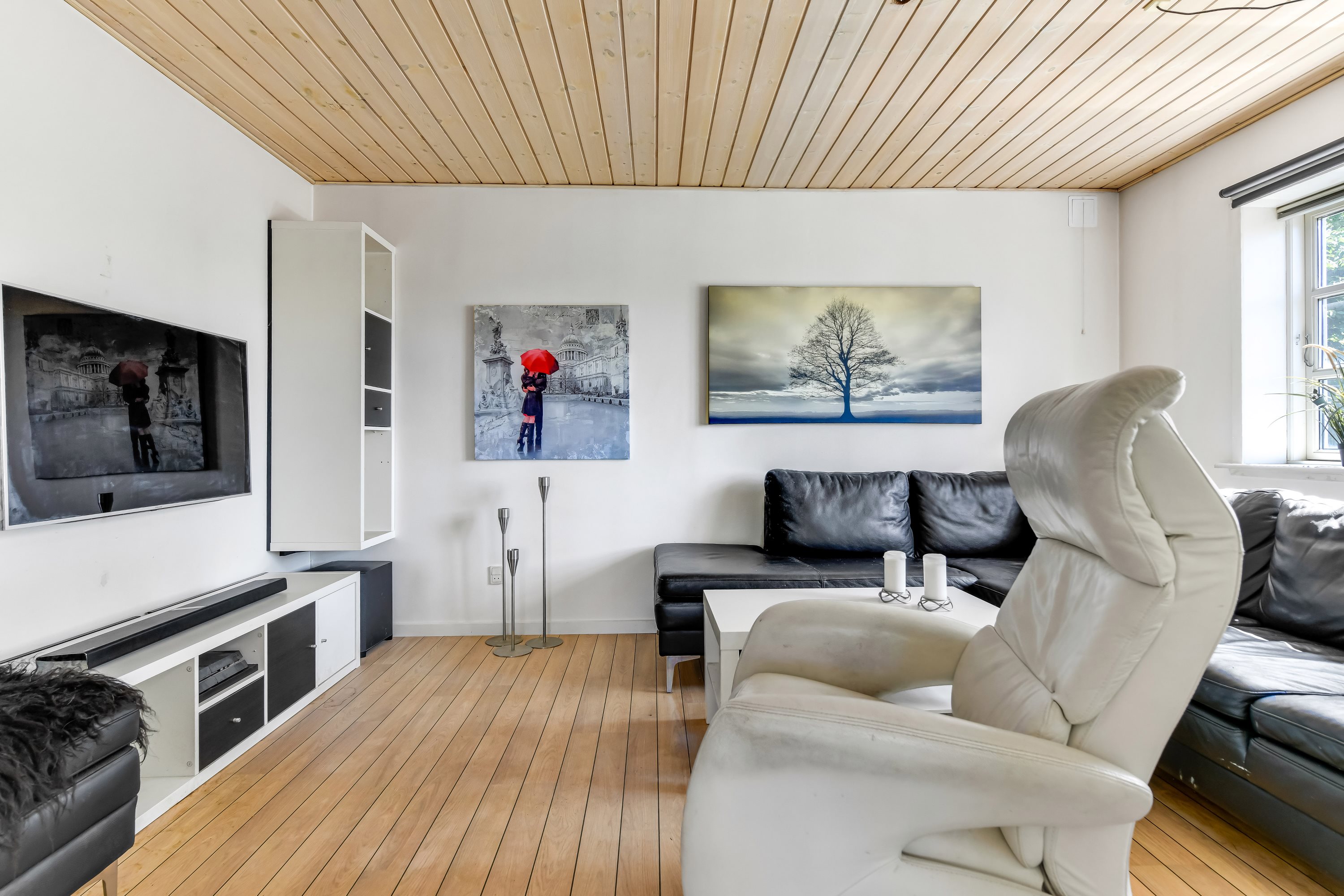 Fremhævet stue billede i fuldskærmstilstand. Billede af Nordre Strandvej 23, 6731 Tjæreborg