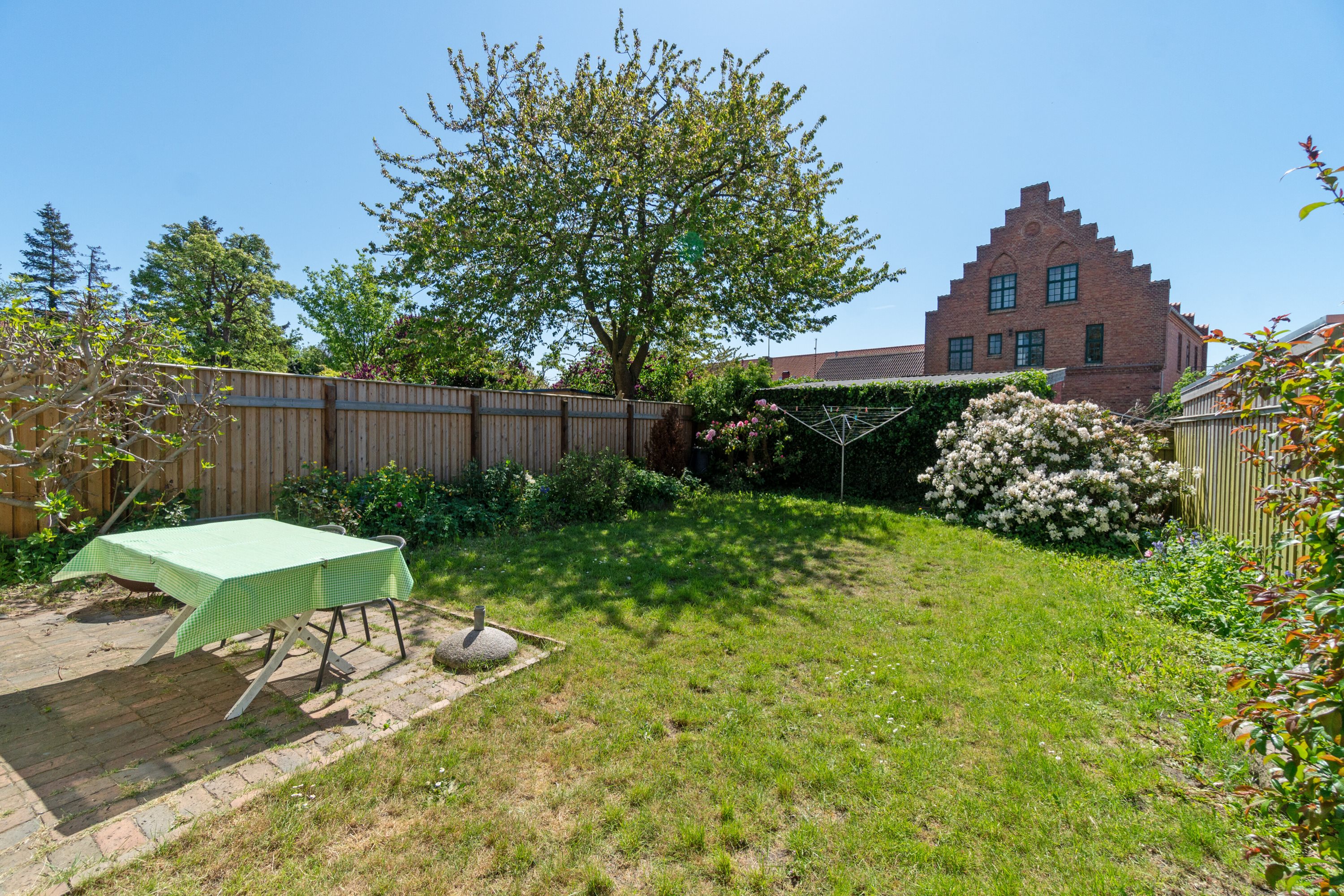 Fremhævet have billede i fuldskærmstilstand. Billede af Østervoldgade 24, 3700 Rønne