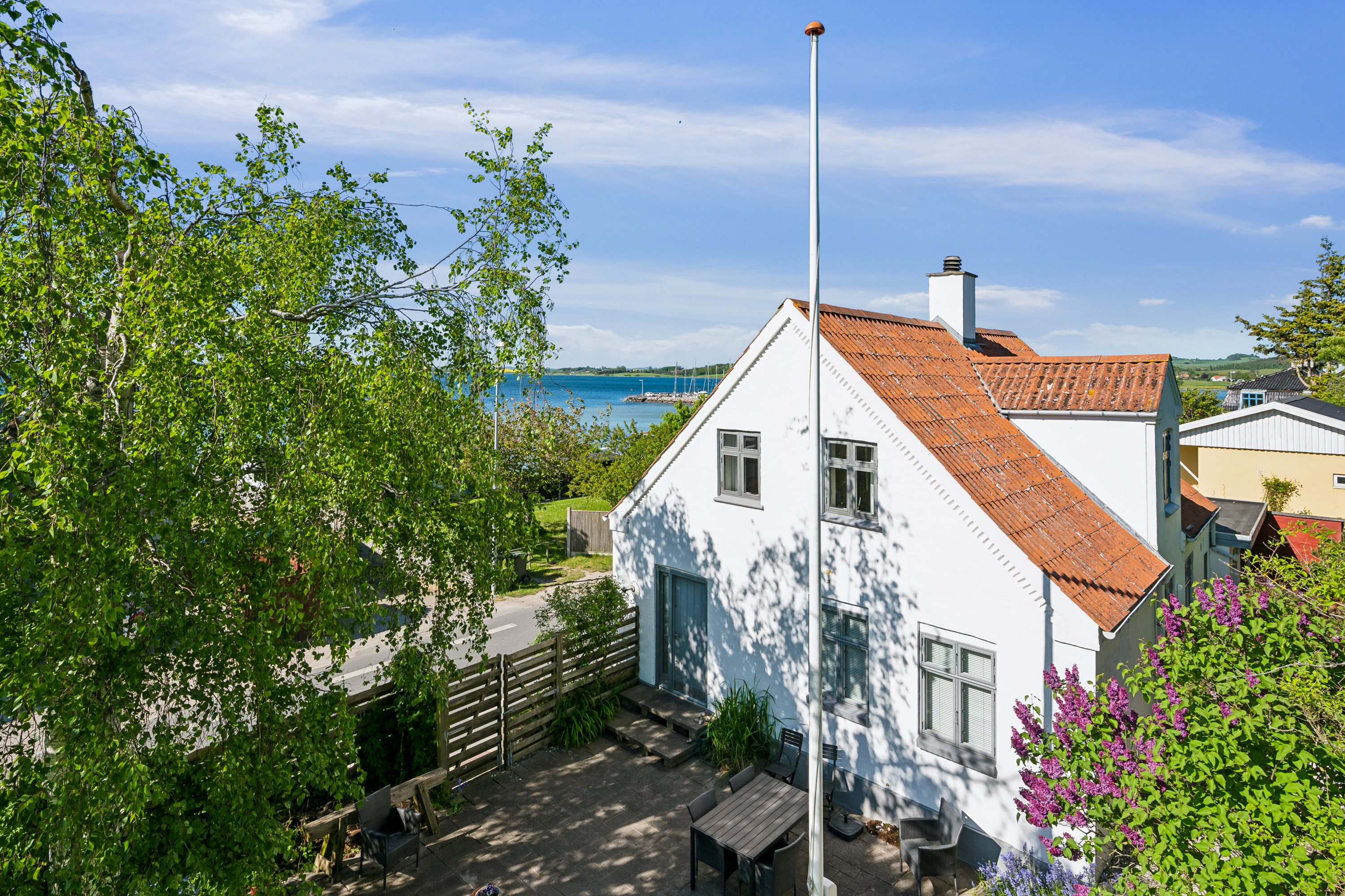 Miniaturebillede 1: ejendom 1. Billede af Holmbjergvej 83, Knebelbro, 8420 Knebel